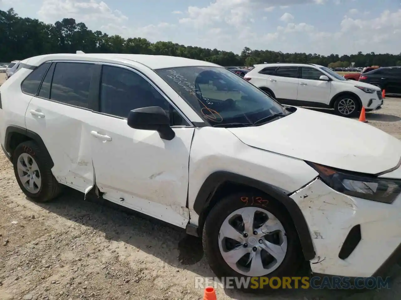 9 Photograph of a damaged car 2T3H1RFV6NC175963 TOYOTA RAV4 2022