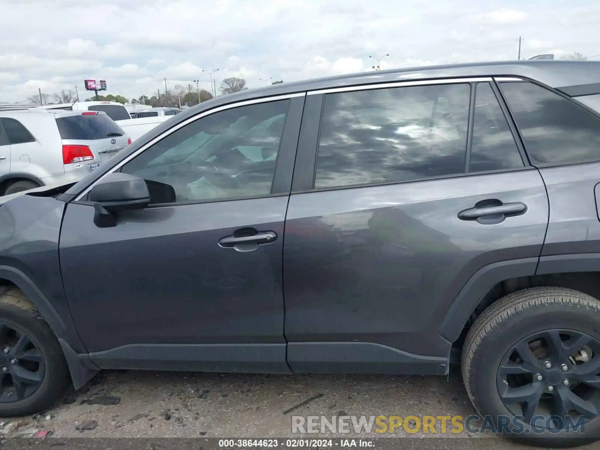 14 Photograph of a damaged car 2T3H1RFV6NC202076 TOYOTA RAV4 2022