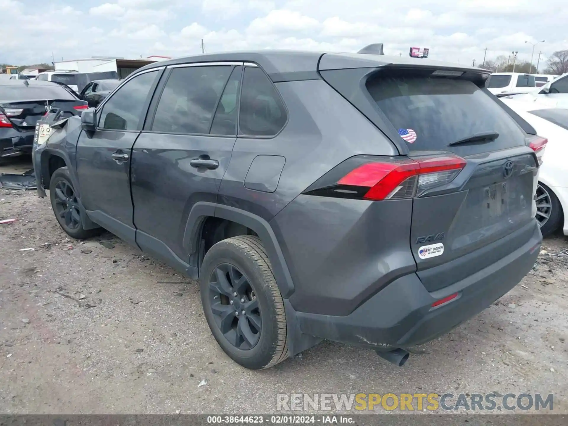 3 Photograph of a damaged car 2T3H1RFV6NC202076 TOYOTA RAV4 2022