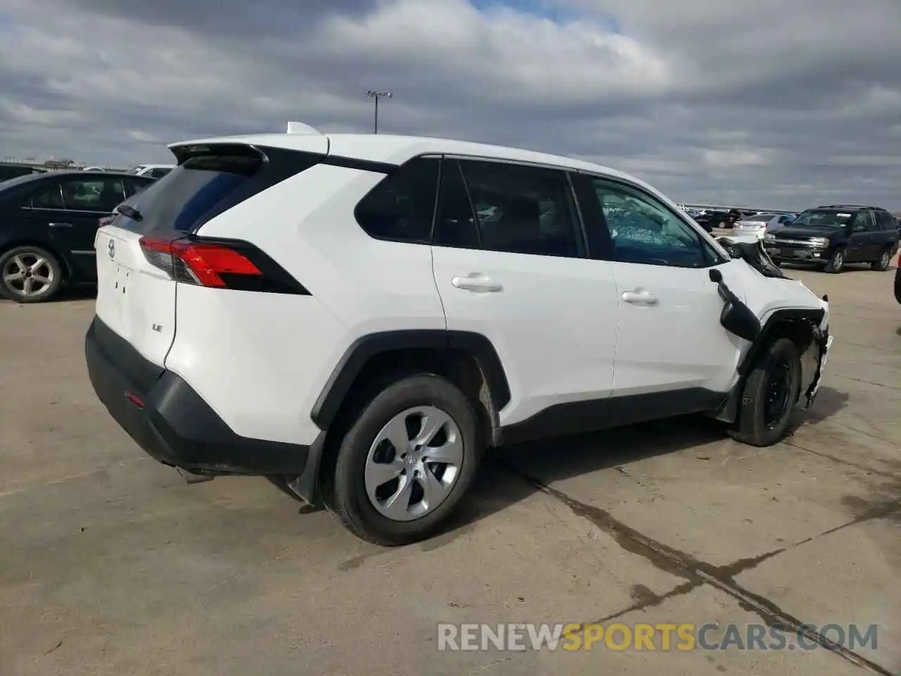 3 Photograph of a damaged car 2T3H1RFV6NC204118 TOYOTA RAV4 2022