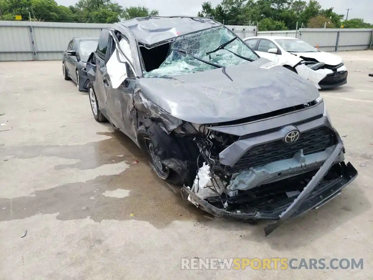 1 Photograph of a damaged car 2T3H1RFV7NC175860 TOYOTA RAV4 2022