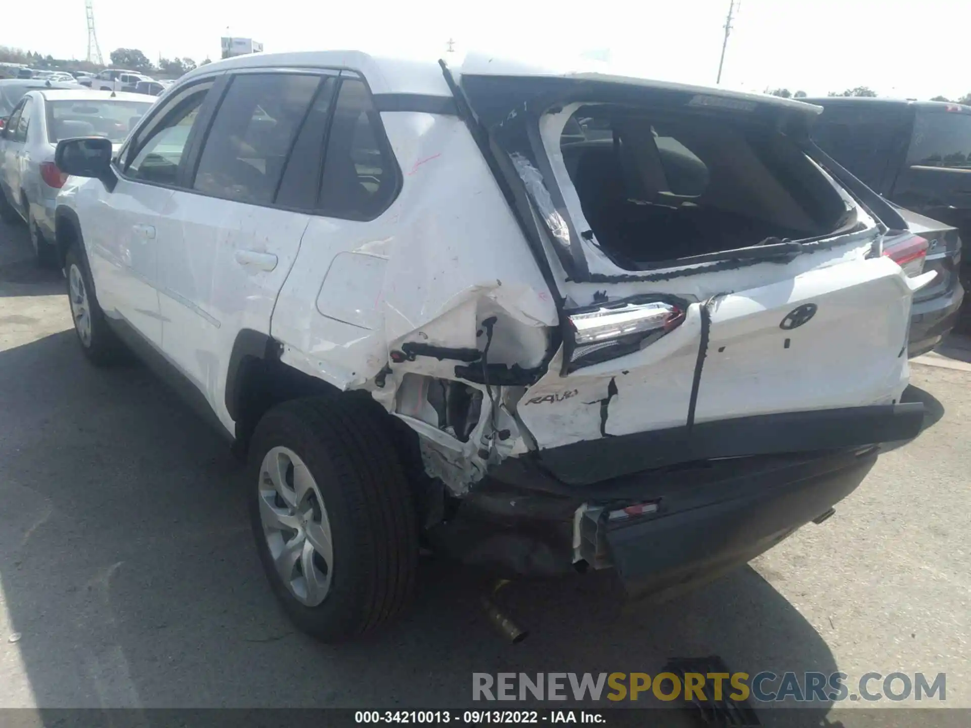 3 Photograph of a damaged car 2T3H1RFV7NC195798 TOYOTA RAV4 2022