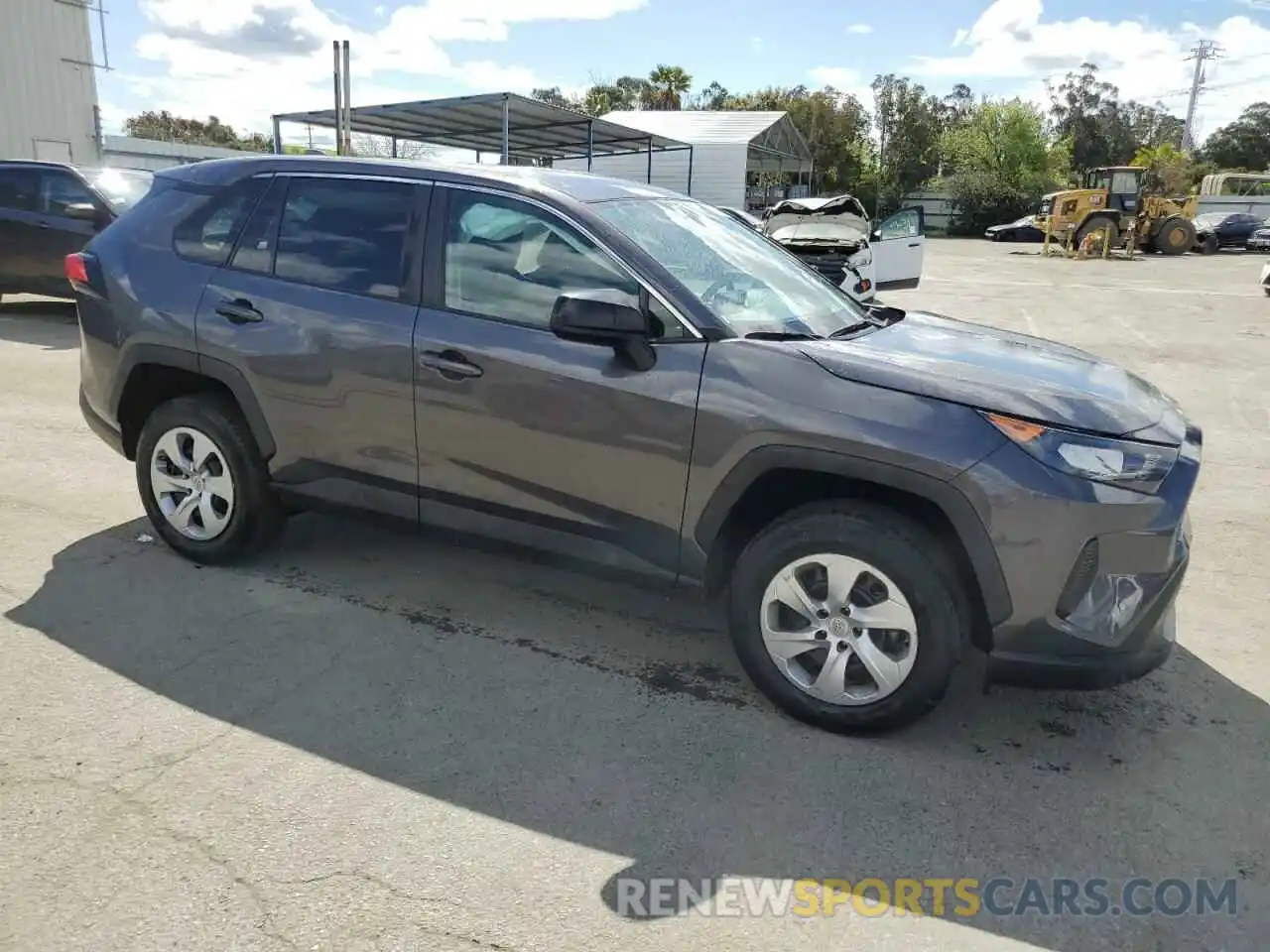 4 Photograph of a damaged car 2T3H1RFV7NW187411 TOYOTA RAV4 2022