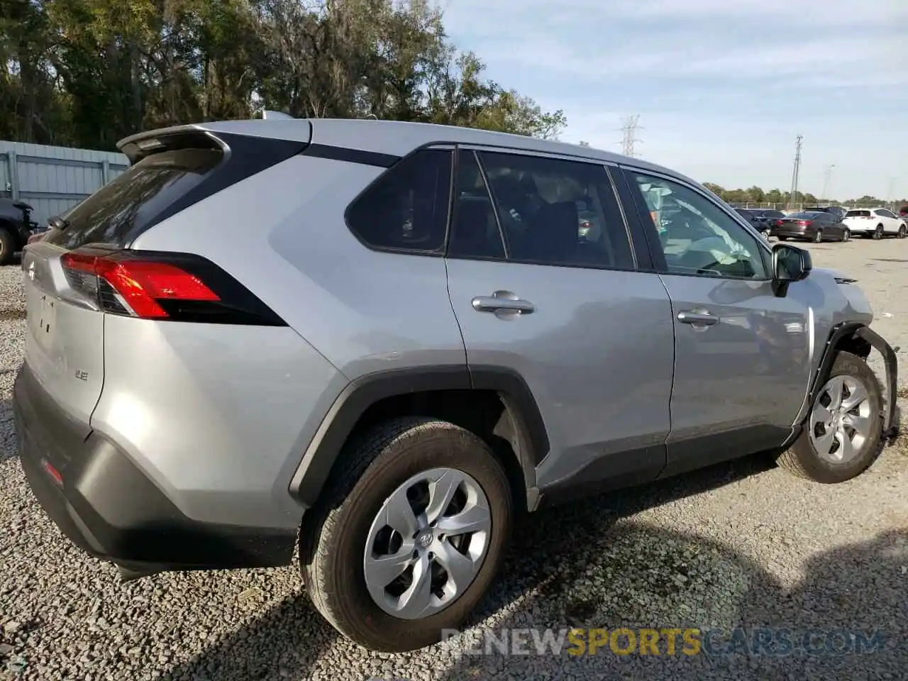 3 Photograph of a damaged car 2T3H1RFV7NW224179 TOYOTA RAV4 2022