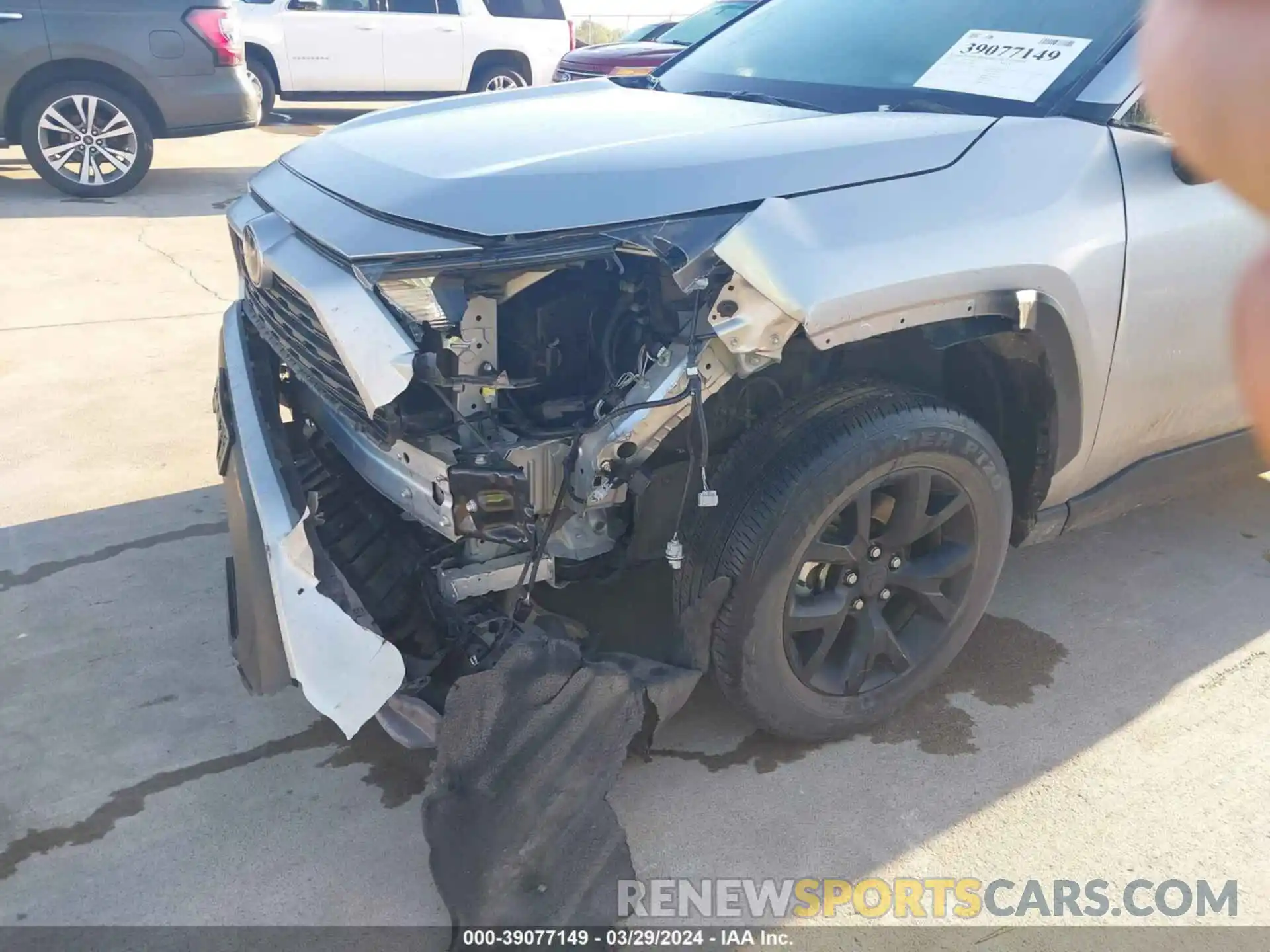 6 Photograph of a damaged car 2T3H1RFV9NC190666 TOYOTA RAV4 2022