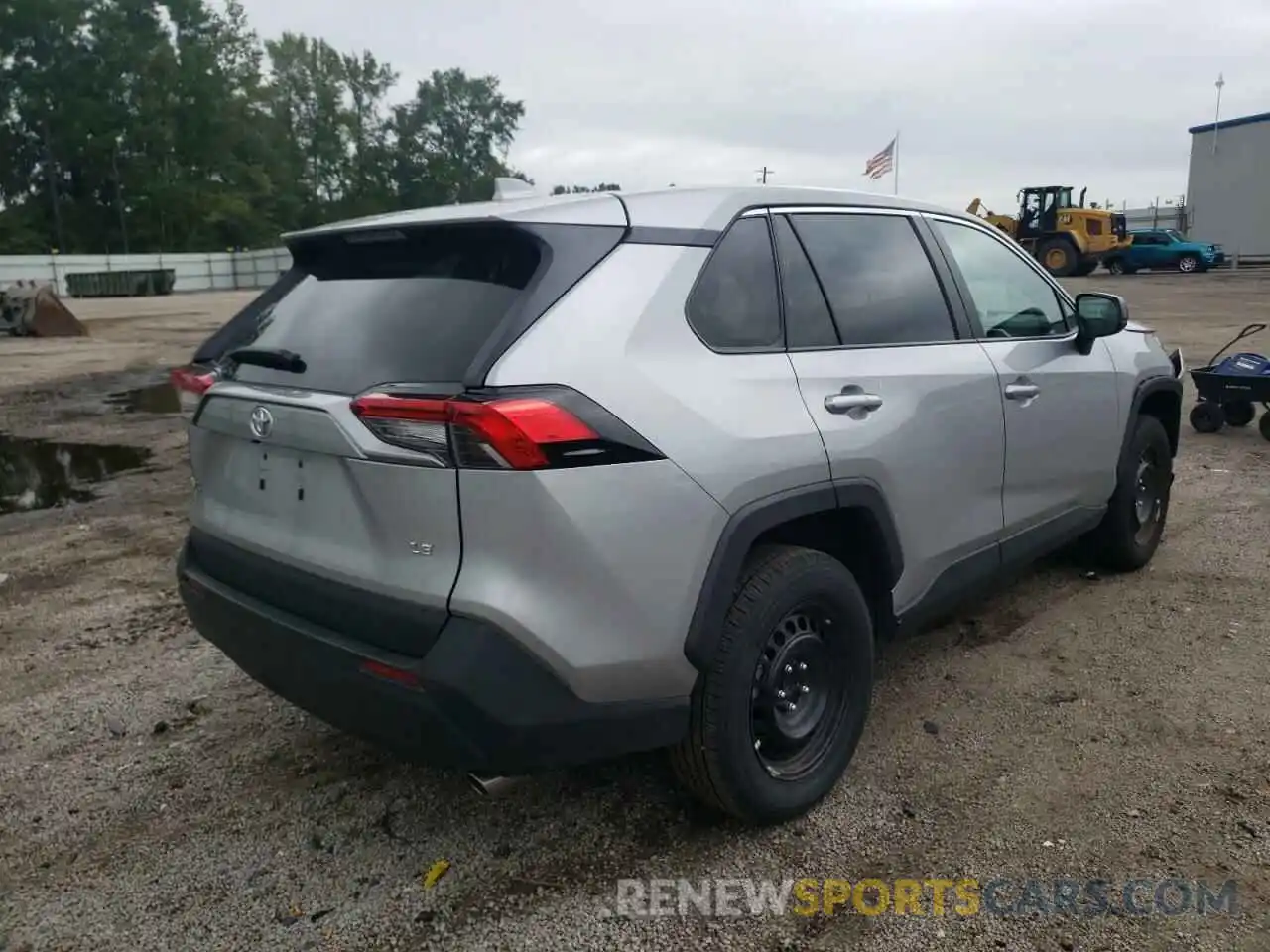 4 Photograph of a damaged car 2T3H1RFV9NW188852 TOYOTA RAV4 2022