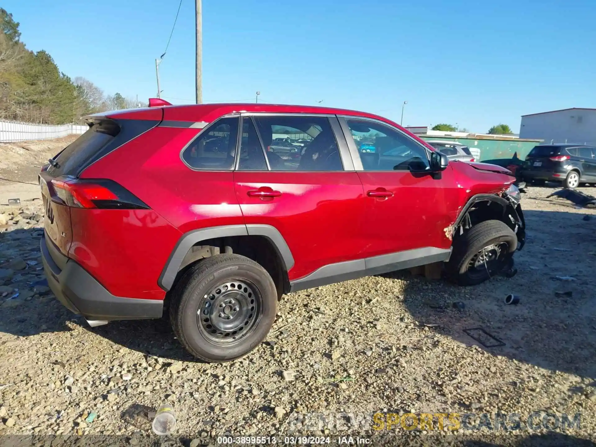 4 Photograph of a damaged car 2T3H1RFVXNW215170 TOYOTA RAV4 2022