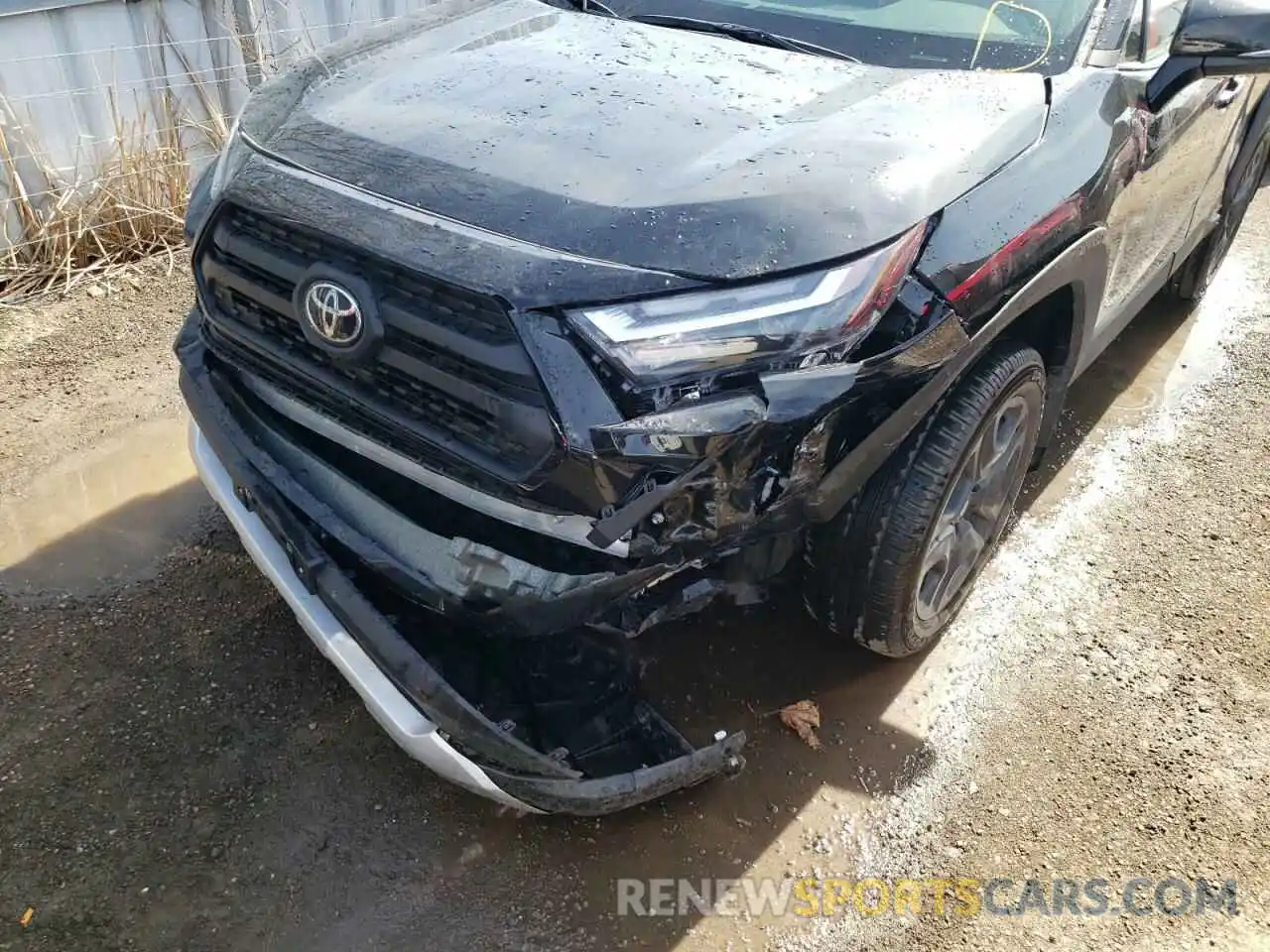 9 Photograph of a damaged car 2T3J1RFV2NW258080 TOYOTA RAV4 2022