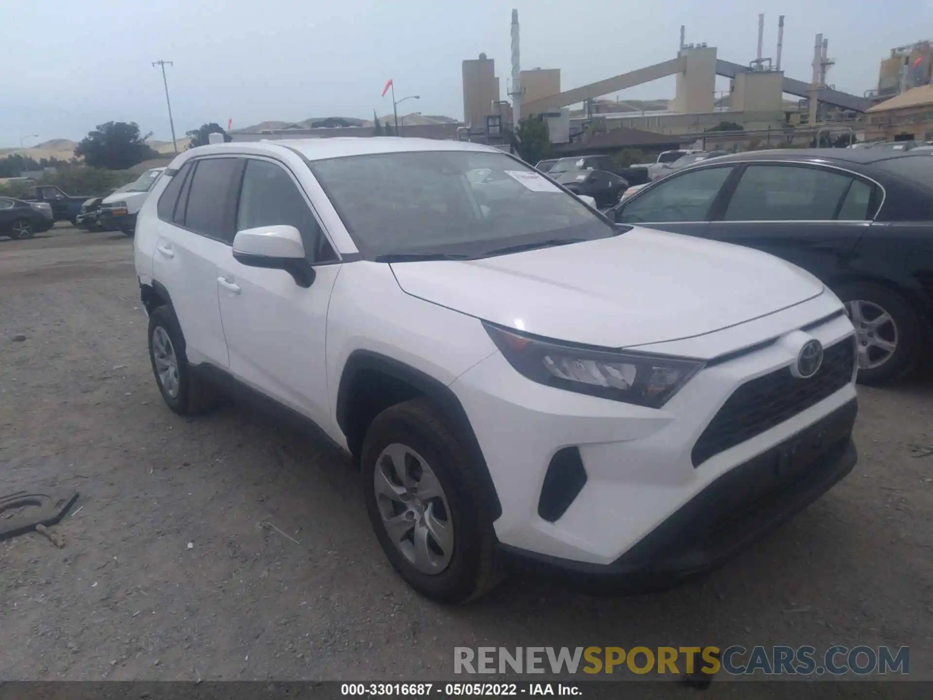 1 Photograph of a damaged car 2T3K1RFV0NC182946 TOYOTA RAV4 2022