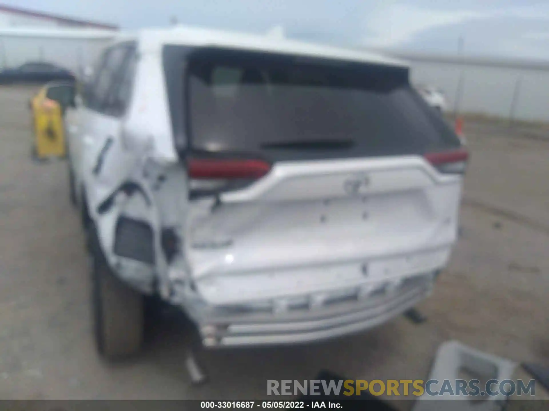 6 Photograph of a damaged car 2T3K1RFV0NC182946 TOYOTA RAV4 2022