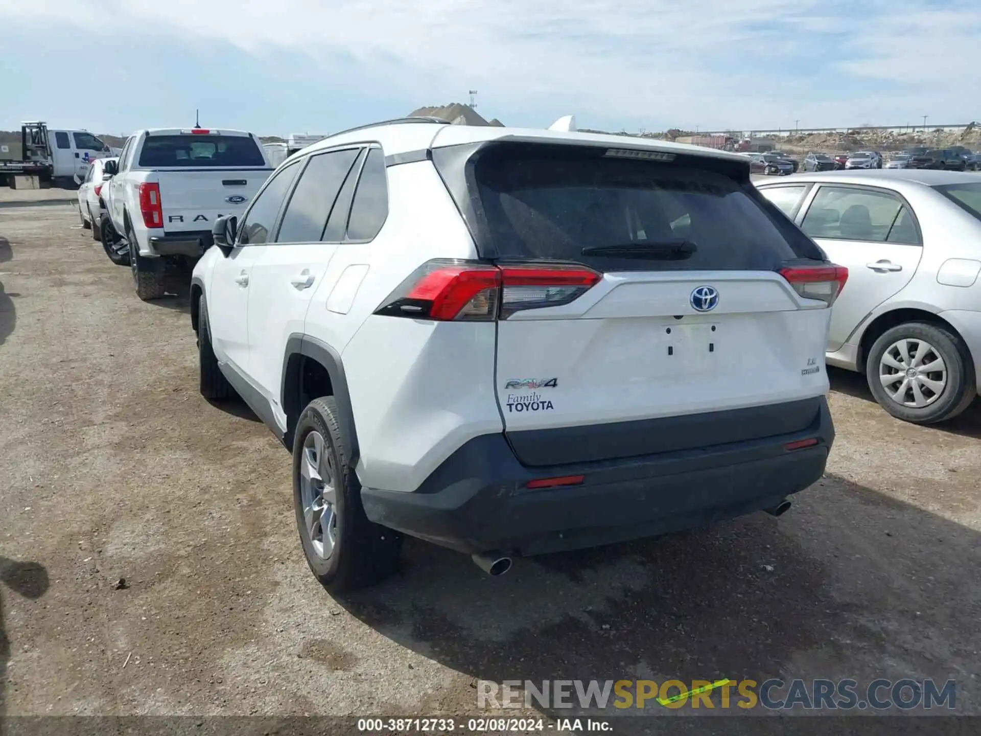 3 Photograph of a damaged car 2T3LWRFV8NW132297 TOYOTA RAV4 2022