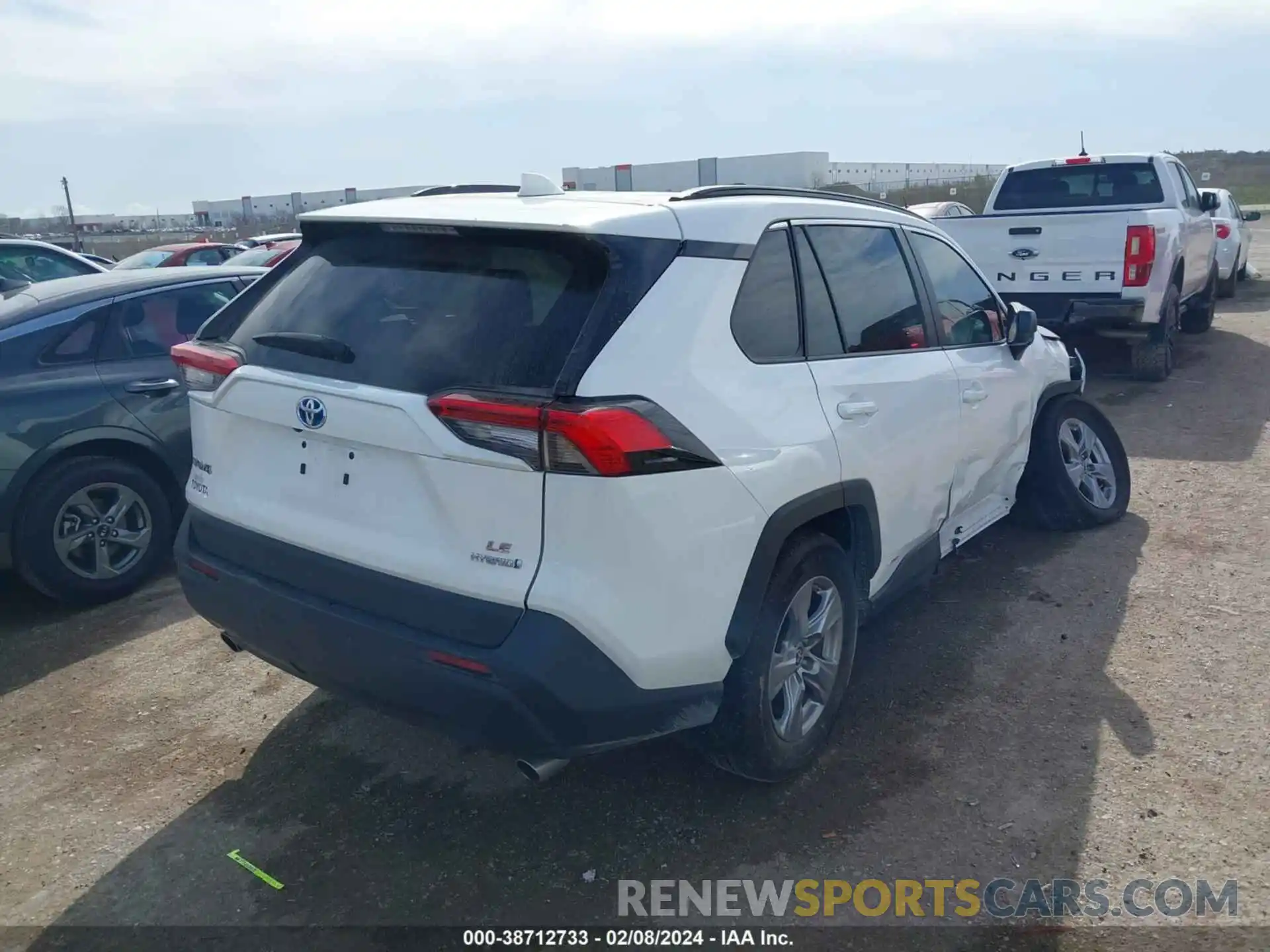 4 Photograph of a damaged car 2T3LWRFV8NW132297 TOYOTA RAV4 2022