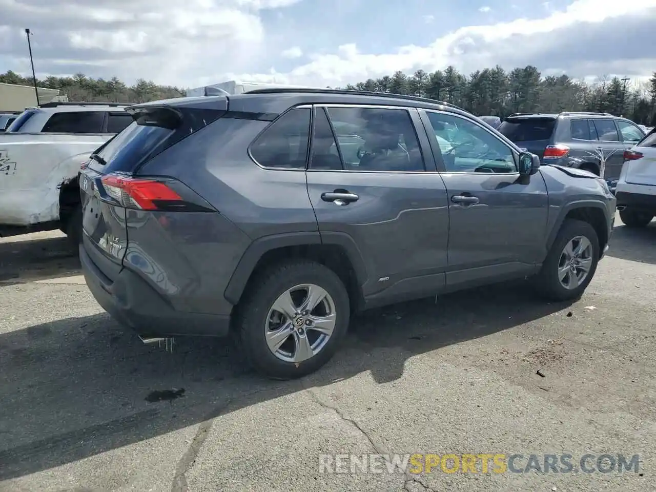 3 Photograph of a damaged car 2T3LWRFVXNW130146 TOYOTA RAV4 2022