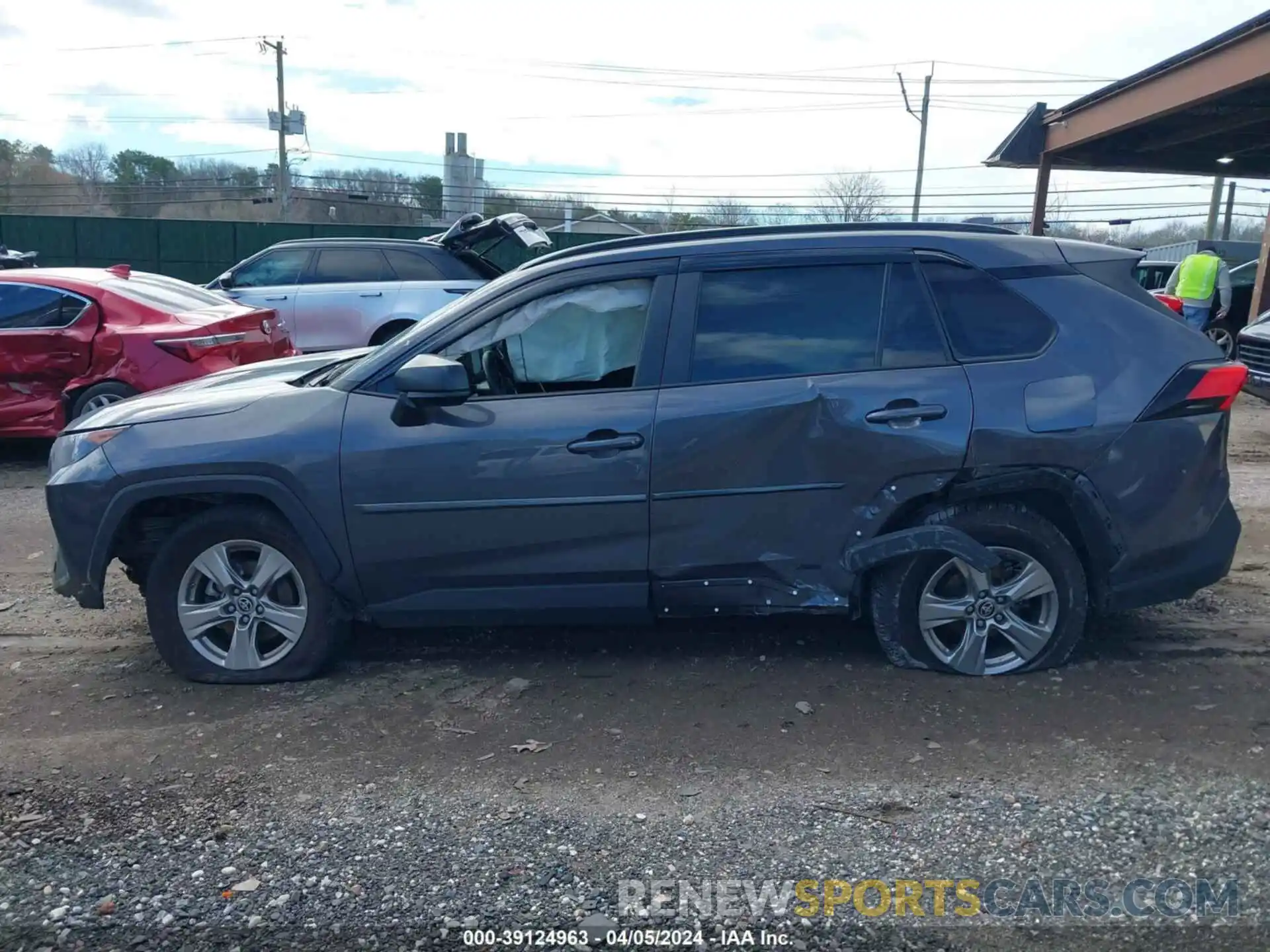 14 Photograph of a damaged car 2T3LWRFVXNW141003 TOYOTA RAV4 2022