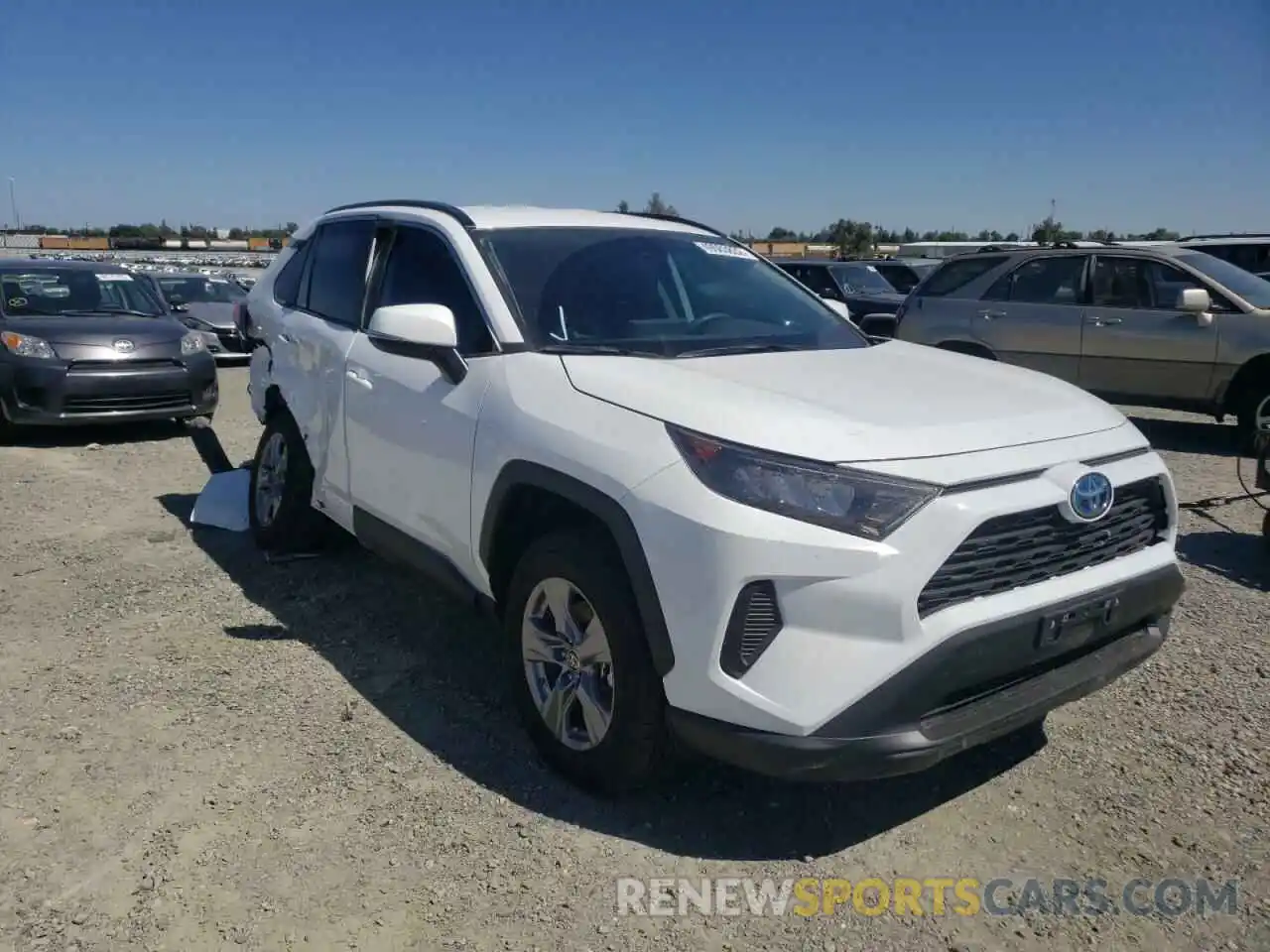 1 Photograph of a damaged car 2T3MWRFV6NW136420 TOYOTA RAV4 2022