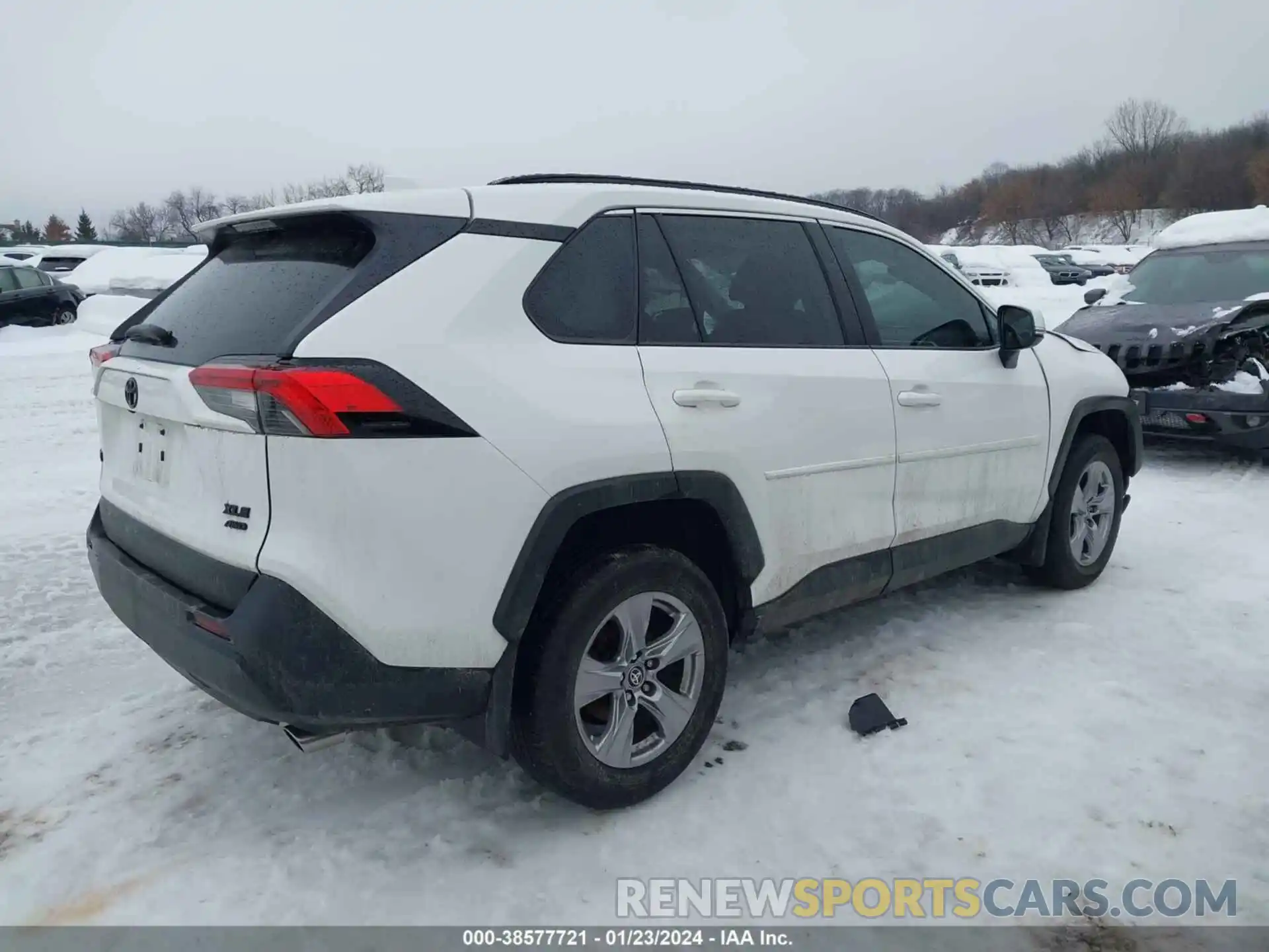 4 Photograph of a damaged car 2T3P1RFV1NC315302 TOYOTA RAV4 2022