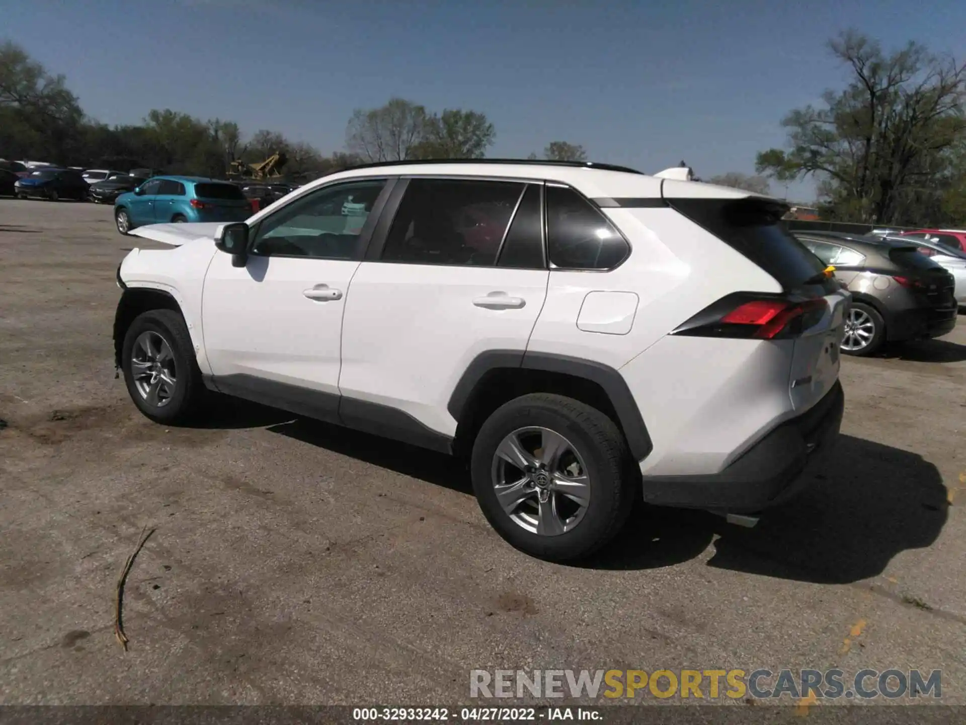 3 Photograph of a damaged car 2T3P1RFV2NC257121 TOYOTA RAV4 2022