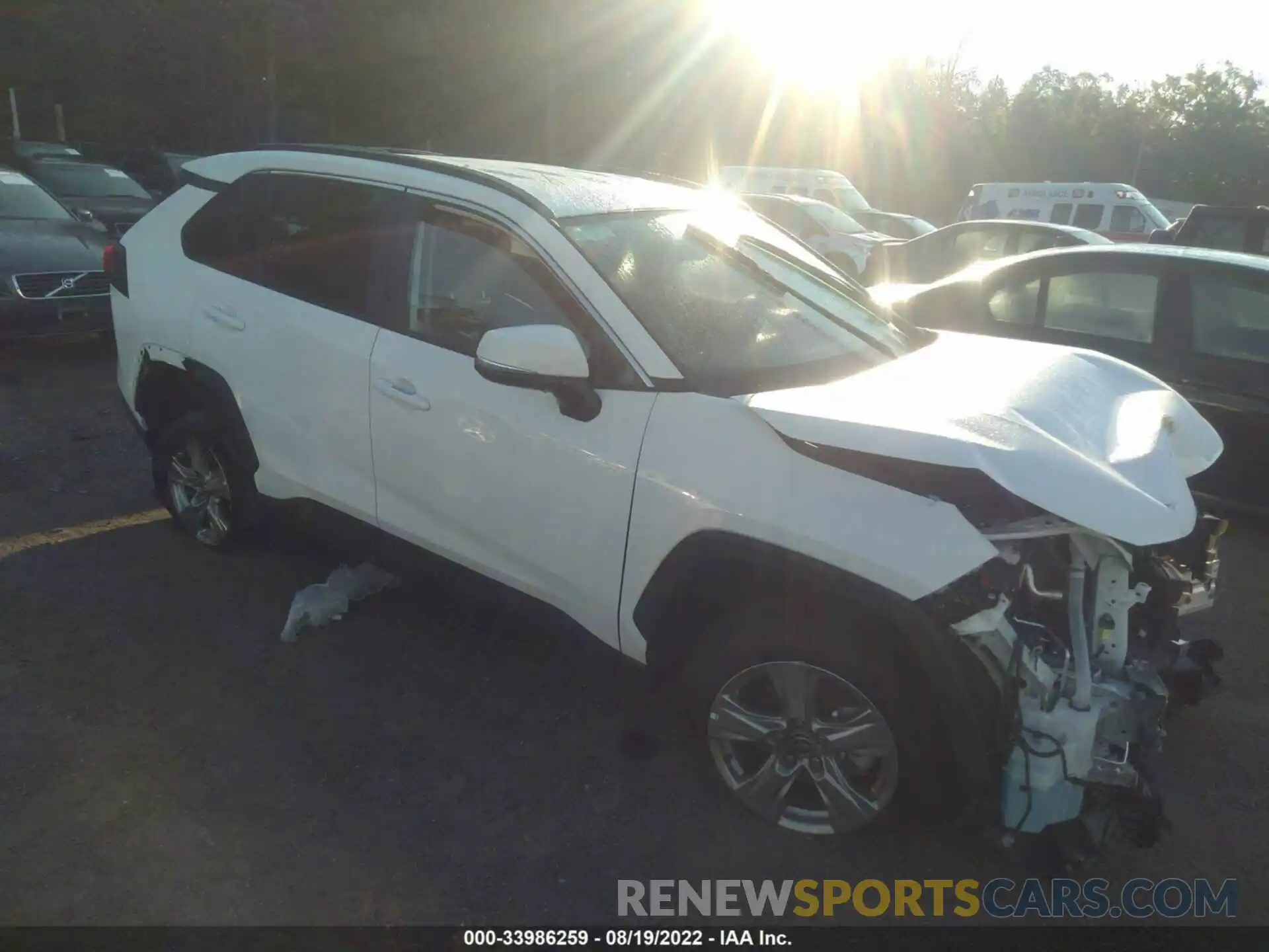 1 Photograph of a damaged car 2T3P1RFV2NC261654 TOYOTA RAV4 2022