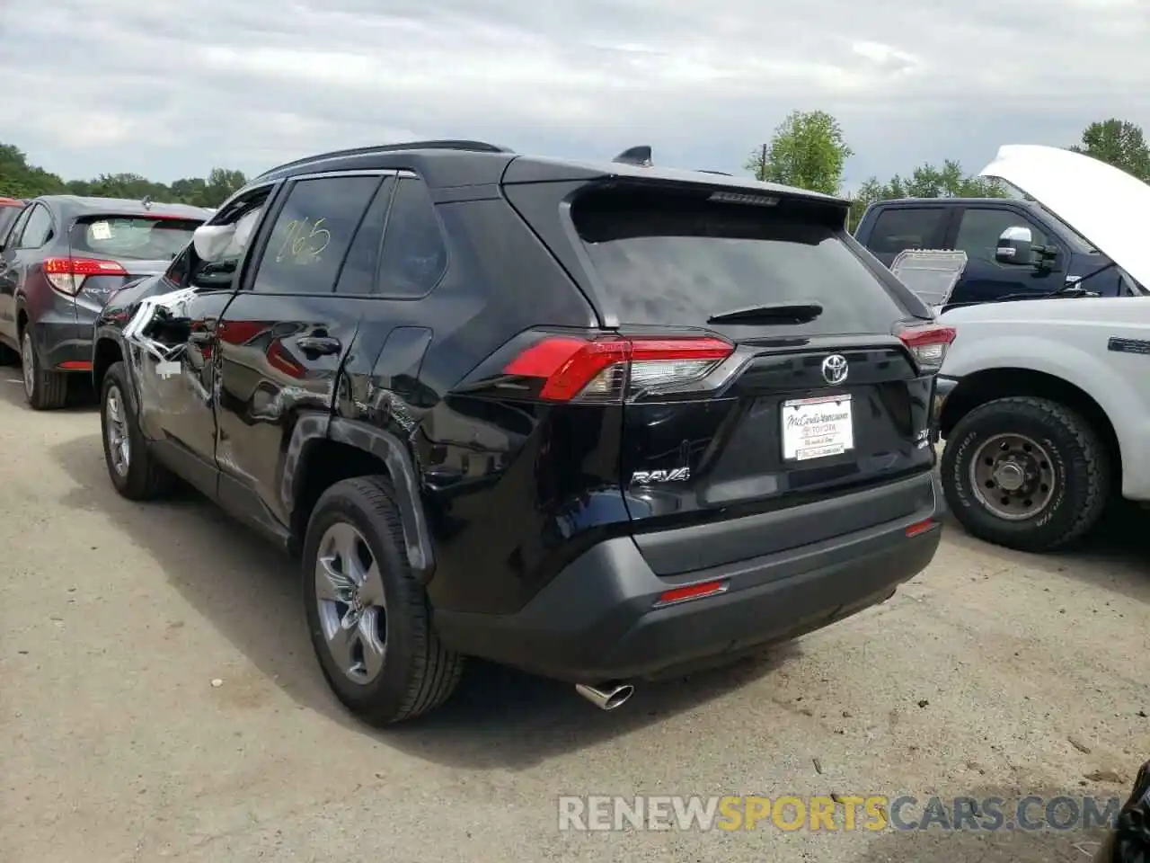 3 Photograph of a damaged car 2T3P1RFV2NC283413 TOYOTA RAV4 2022