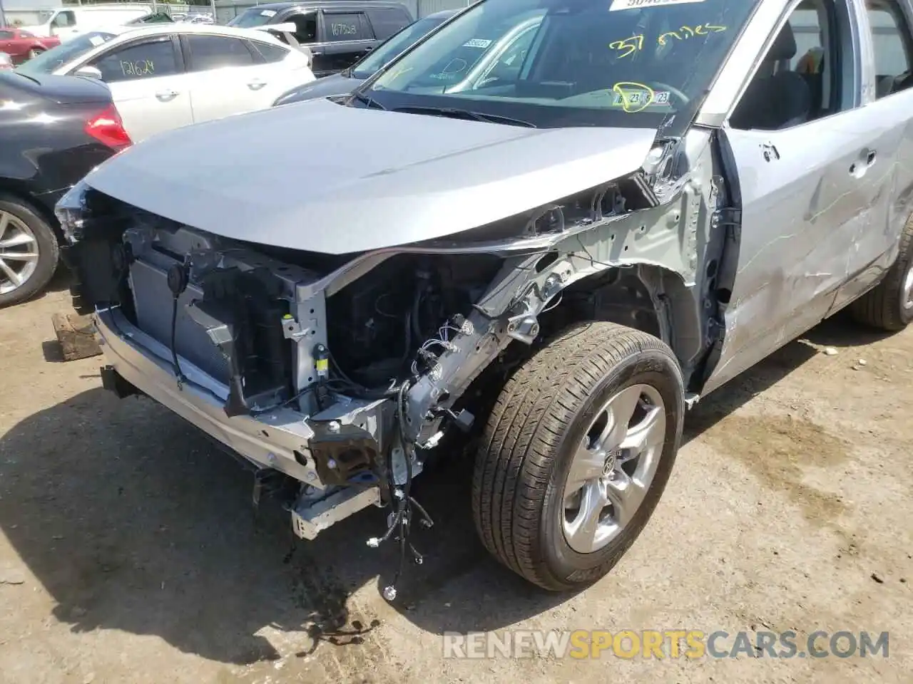 9 Photograph of a damaged car 2T3P1RFV2NC283752 TOYOTA RAV4 2022