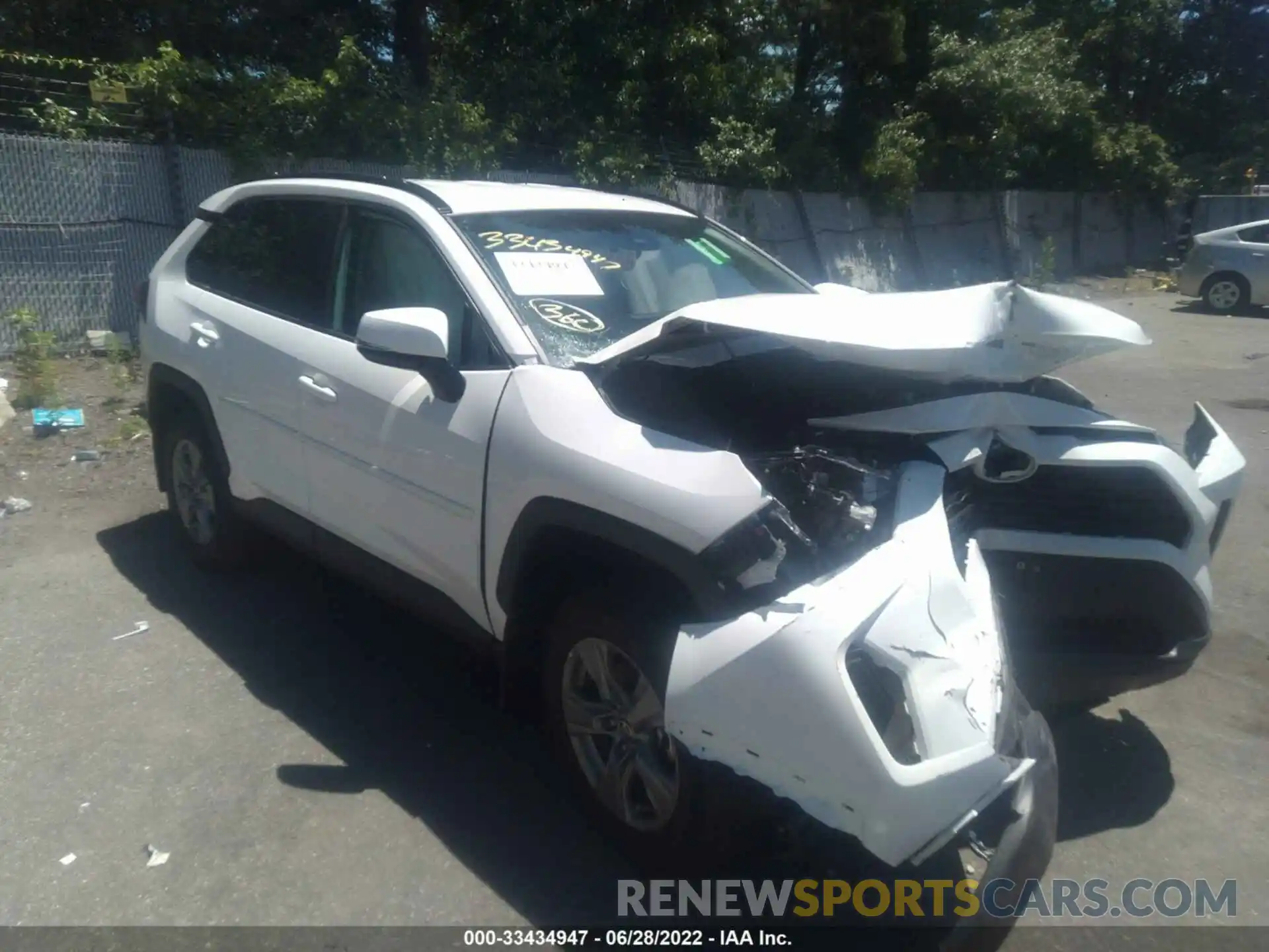 1 Photograph of a damaged car 2T3P1RFV2NW250510 TOYOTA RAV4 2022