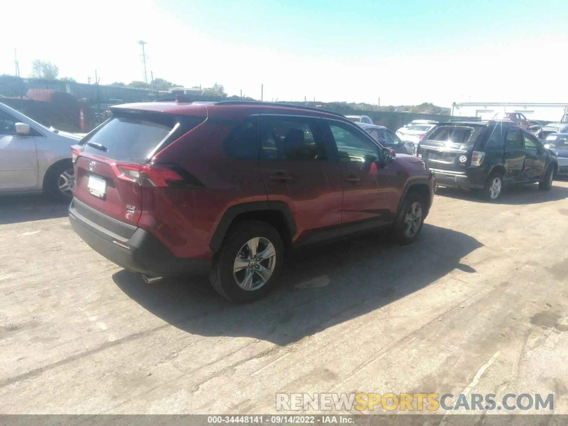 4 Photograph of a damaged car 2T3P1RFV2NW271163 TOYOTA RAV4 2022