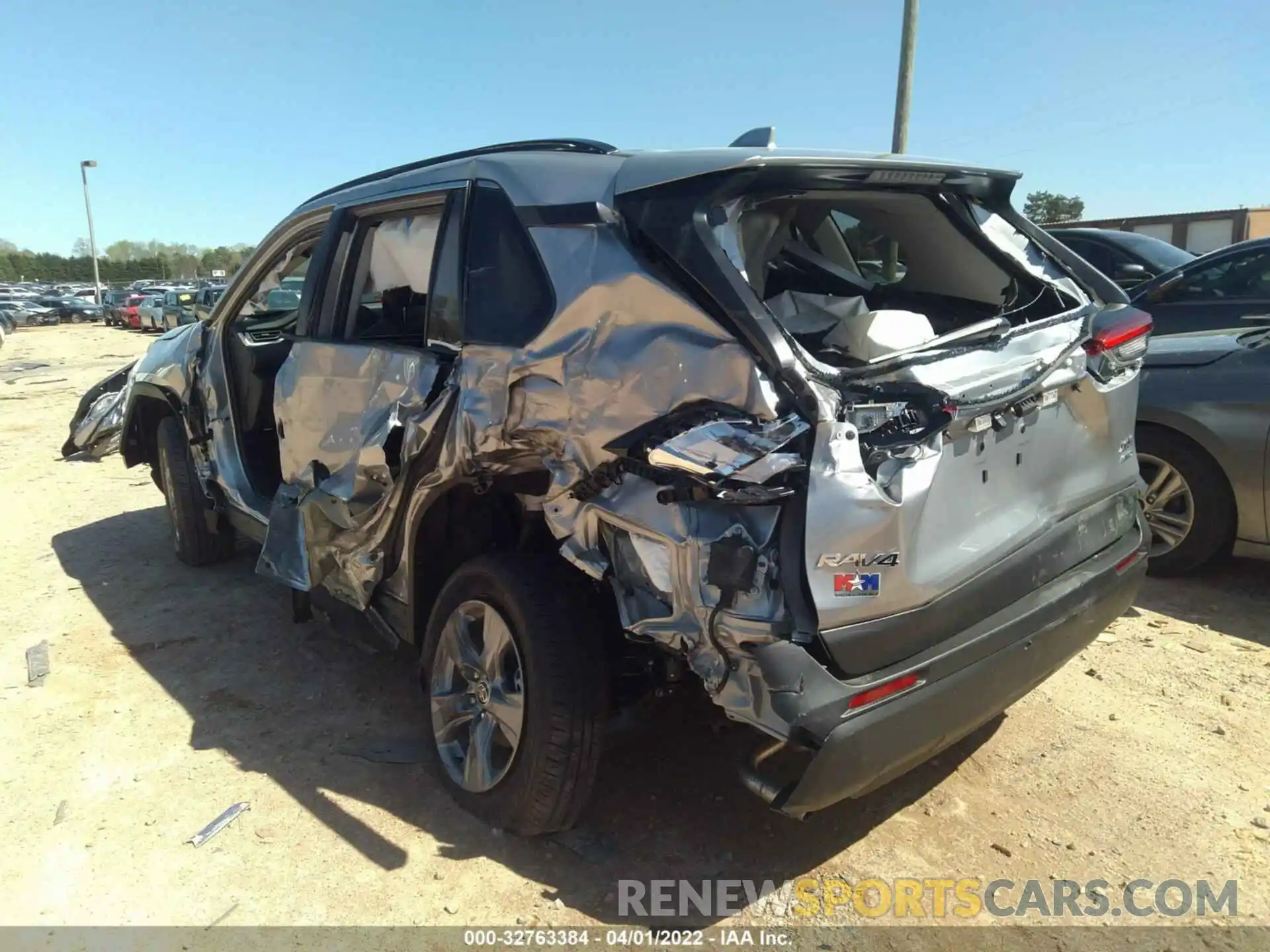 3 Photograph of a damaged car 2T3P1RFV3NC270024 TOYOTA RAV4 2022