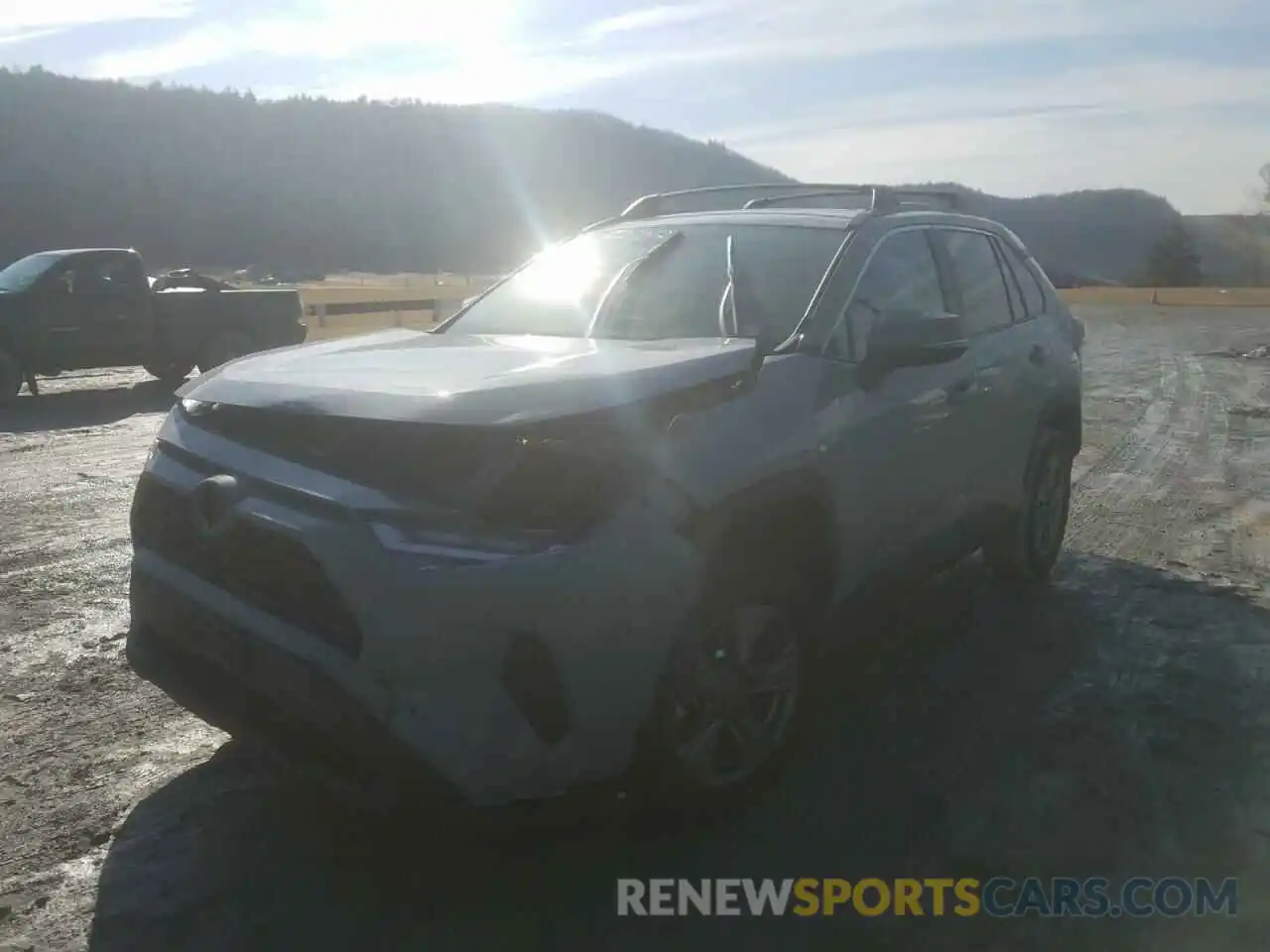 2 Photograph of a damaged car 2T3P1RFV4NW248953 TOYOTA RAV4 2022