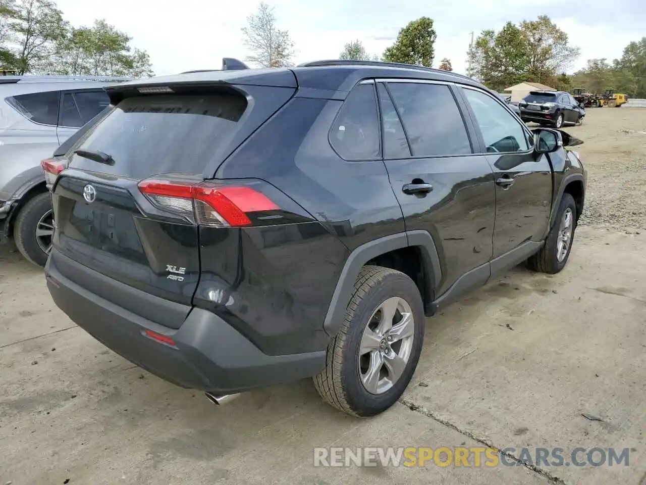 4 Photograph of a damaged car 2T3P1RFV4NW273867 TOYOTA RAV4 2022