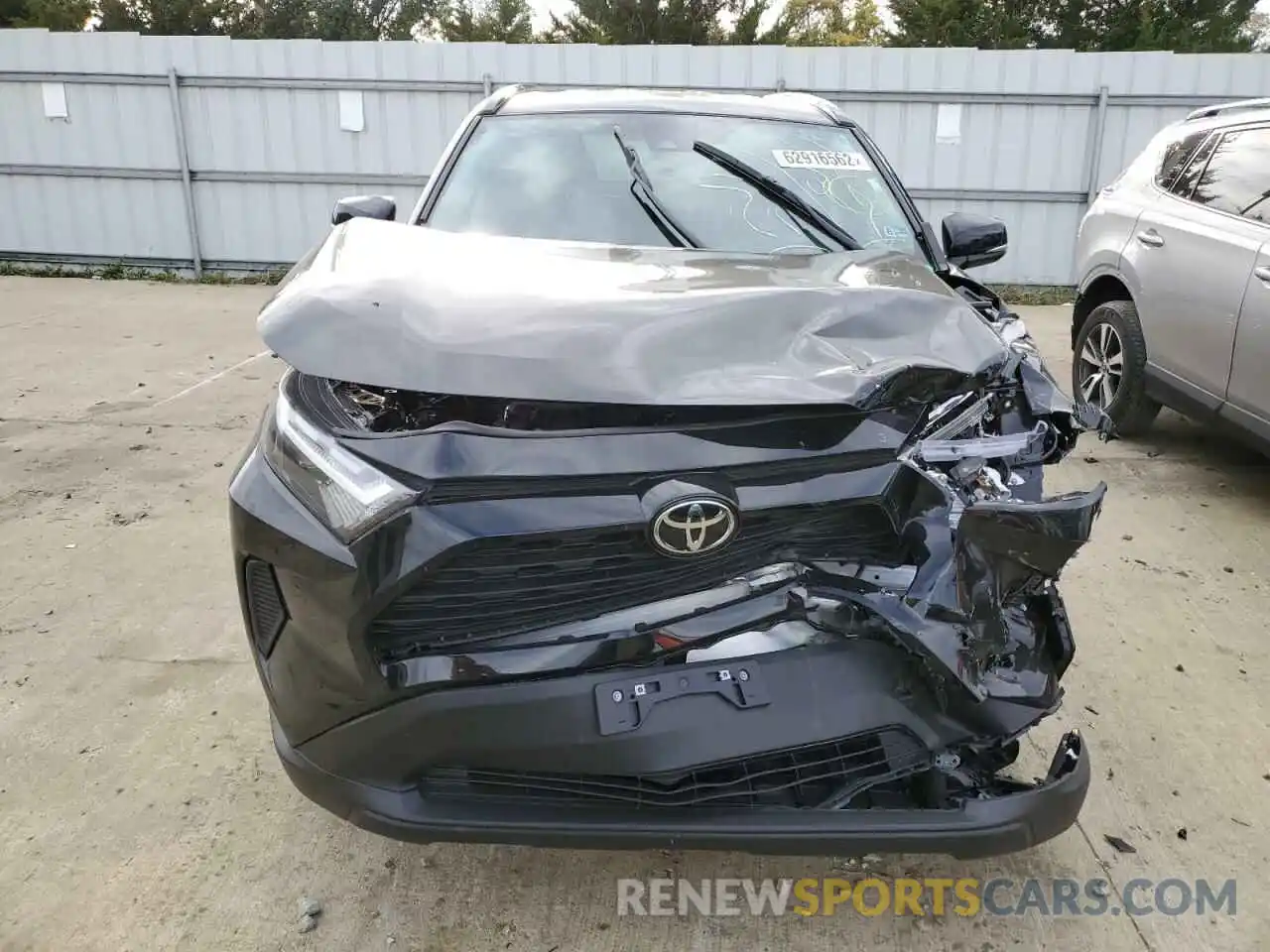 9 Photograph of a damaged car 2T3P1RFV4NW273867 TOYOTA RAV4 2022