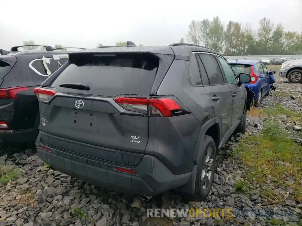 4 Photograph of a damaged car 2T3P1RFV5NC261079 TOYOTA RAV4 2022