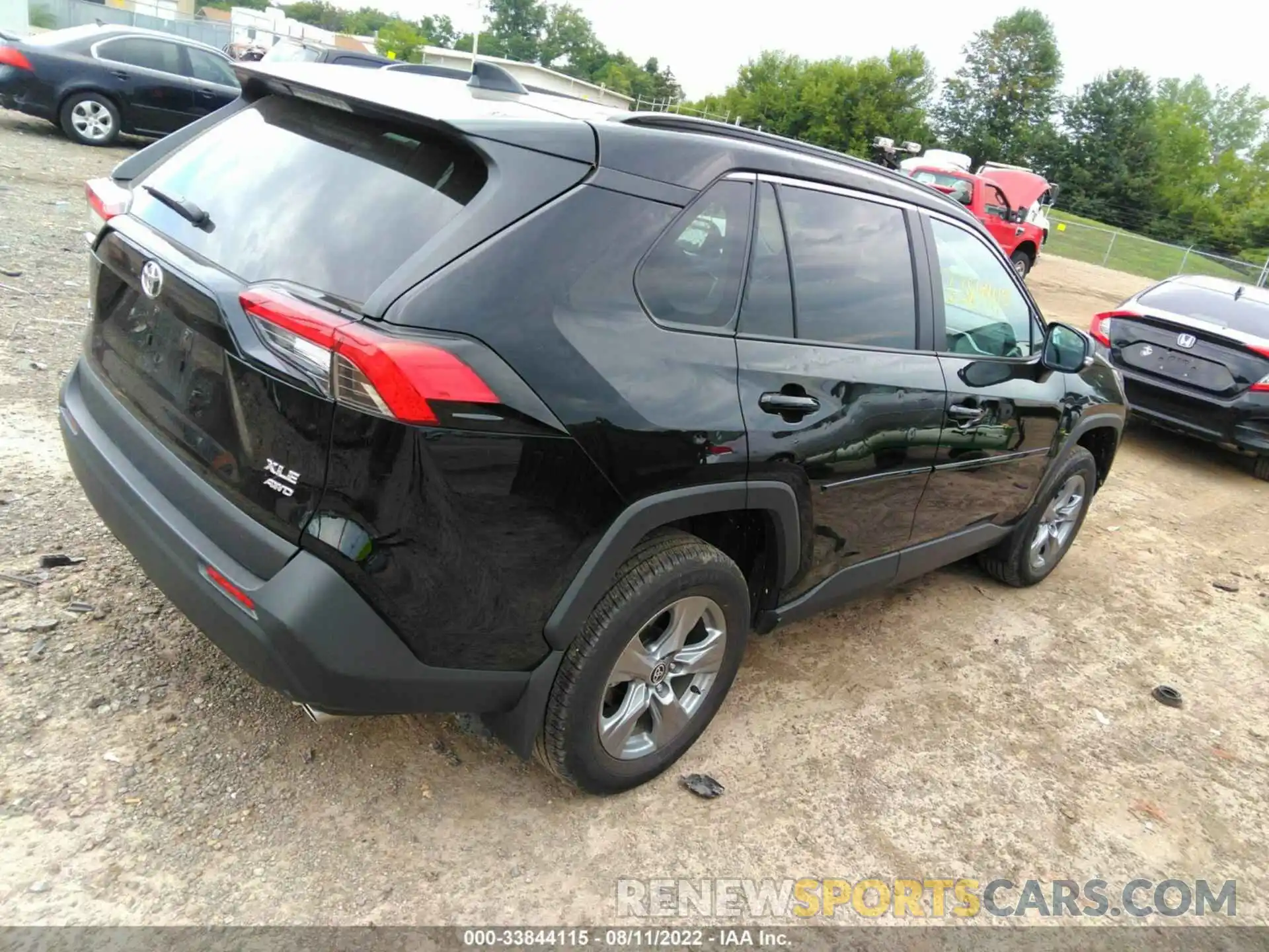 4 Photograph of a damaged car 2T3P1RFV5NC261101 TOYOTA RAV4 2022