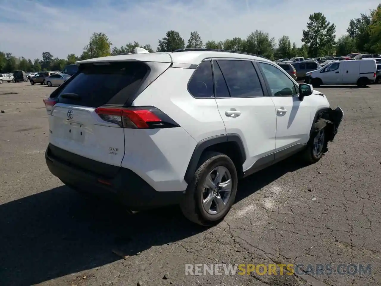 4 Photograph of a damaged car 2T3P1RFV5NC261891 TOYOTA RAV4 2022