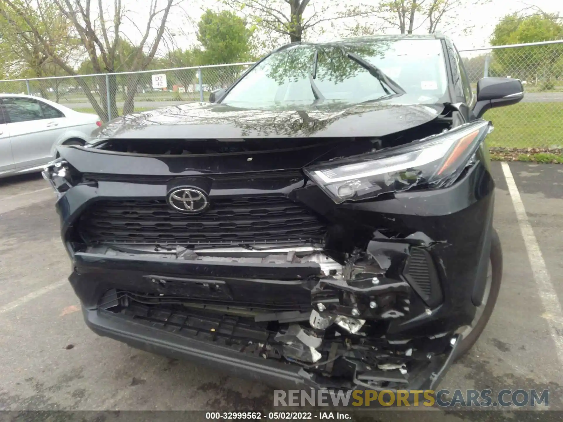 6 Photograph of a damaged car 2T3P1RFV5NC268131 TOYOTA RAV4 2022