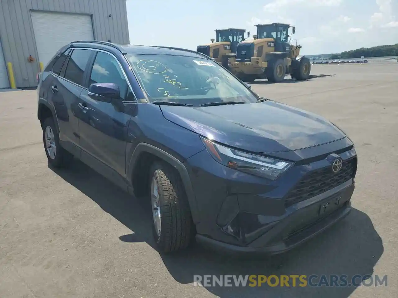 1 Photograph of a damaged car 2T3P1RFV5NW271576 TOYOTA RAV4 2022