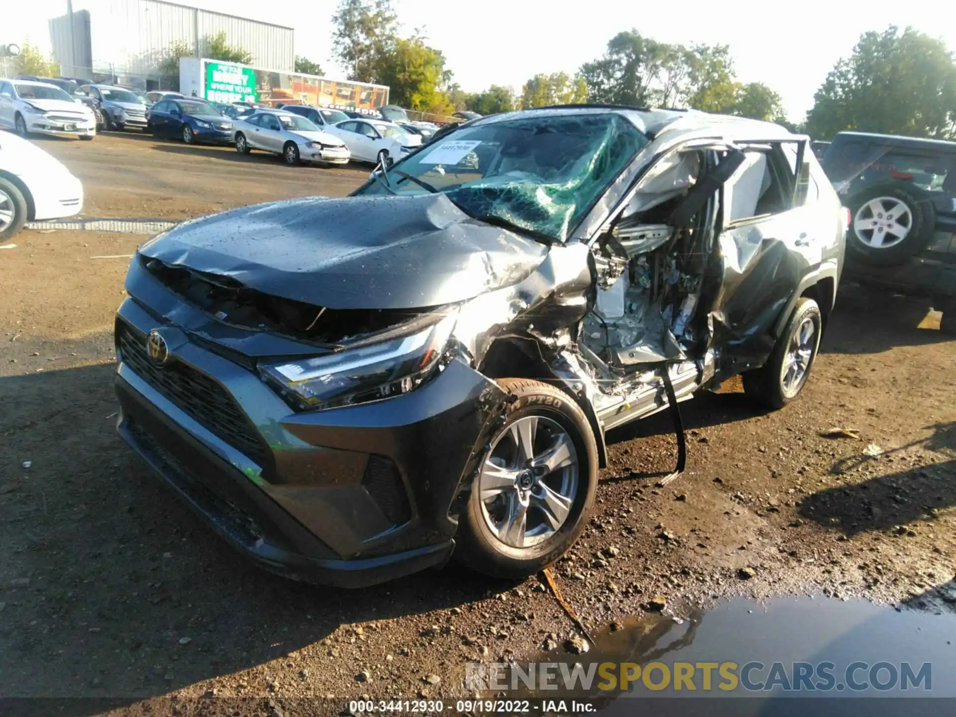 2 Photograph of a damaged car 2T3P1RFV6NC265075 TOYOTA RAV4 2022