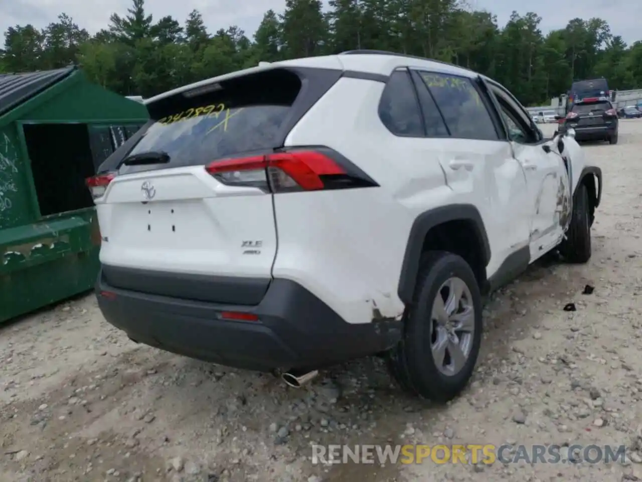 4 Photograph of a damaged car 2T3P1RFV6NC285178 TOYOTA RAV4 2022