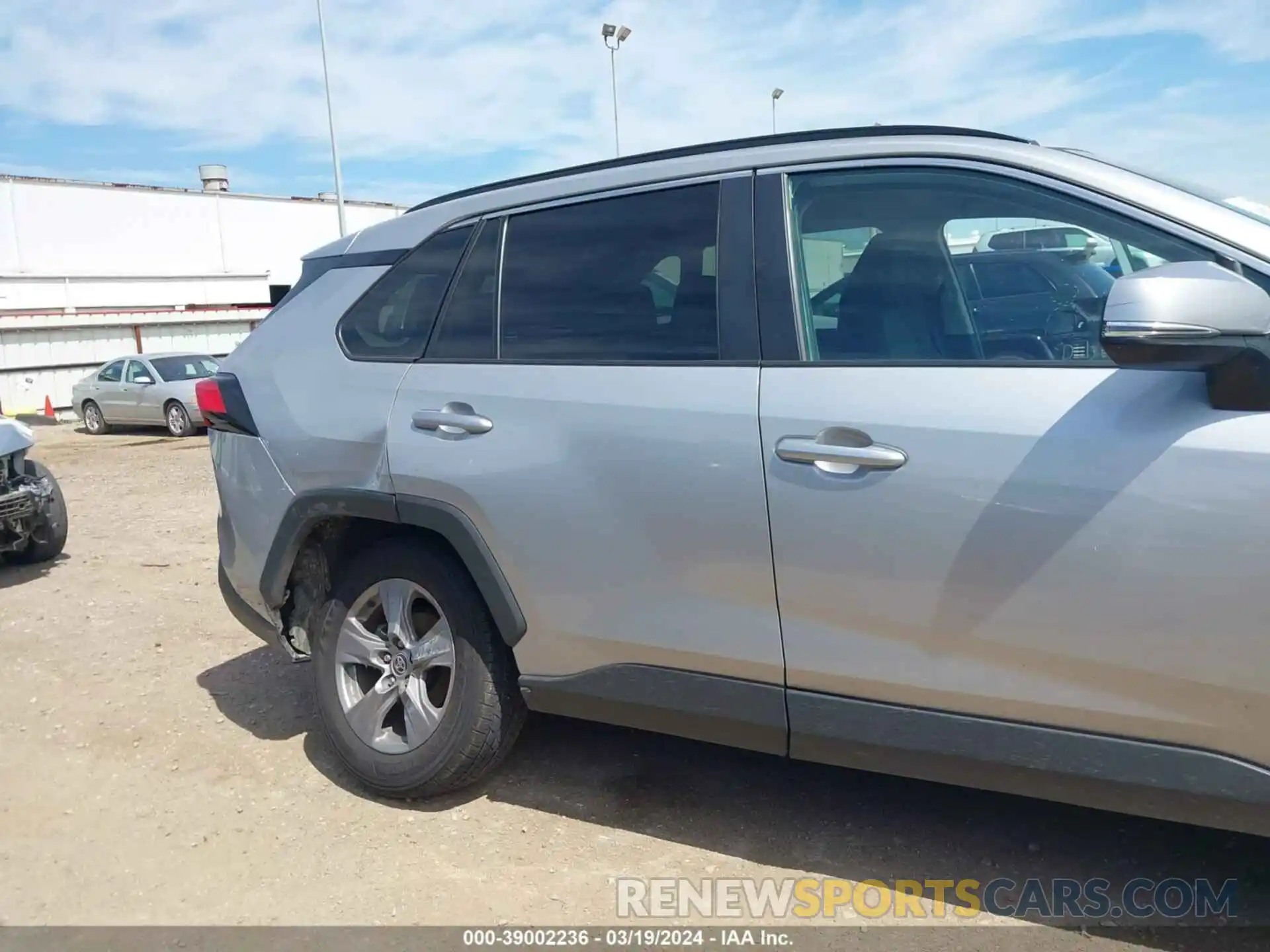 6 Photograph of a damaged car 2T3P1RFV6NW298267 TOYOTA RAV4 2022