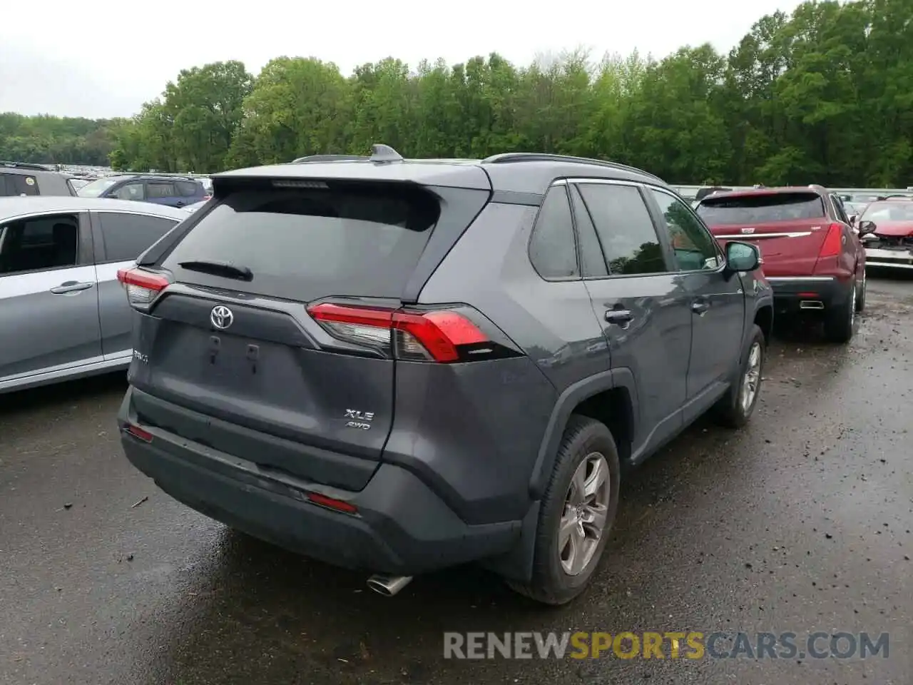 4 Photograph of a damaged car 2T3P1RFV7NC268518 TOYOTA RAV4 2022