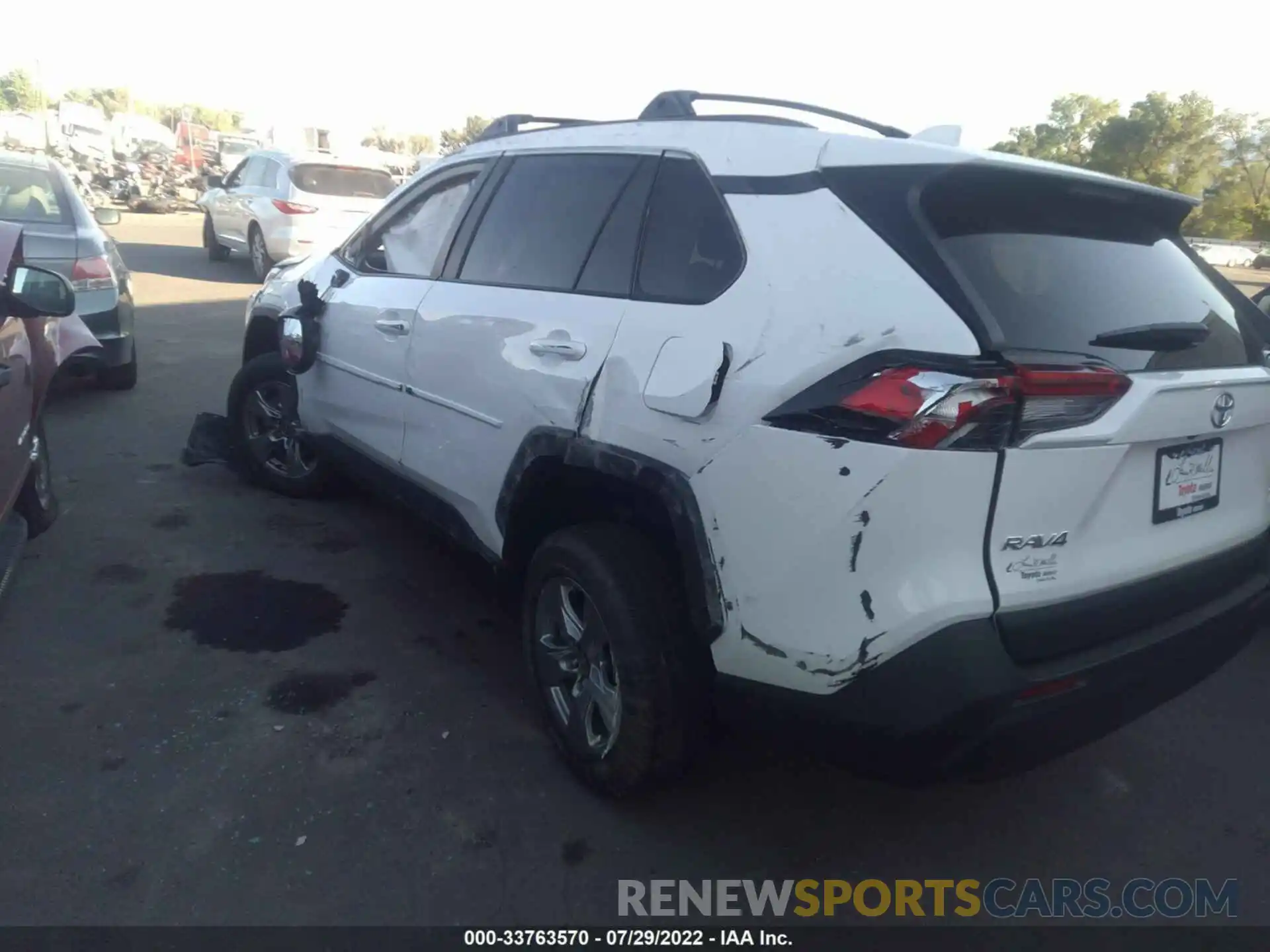 3 Photograph of a damaged car 2T3P1RFV7NC294939 TOYOTA RAV4 2022