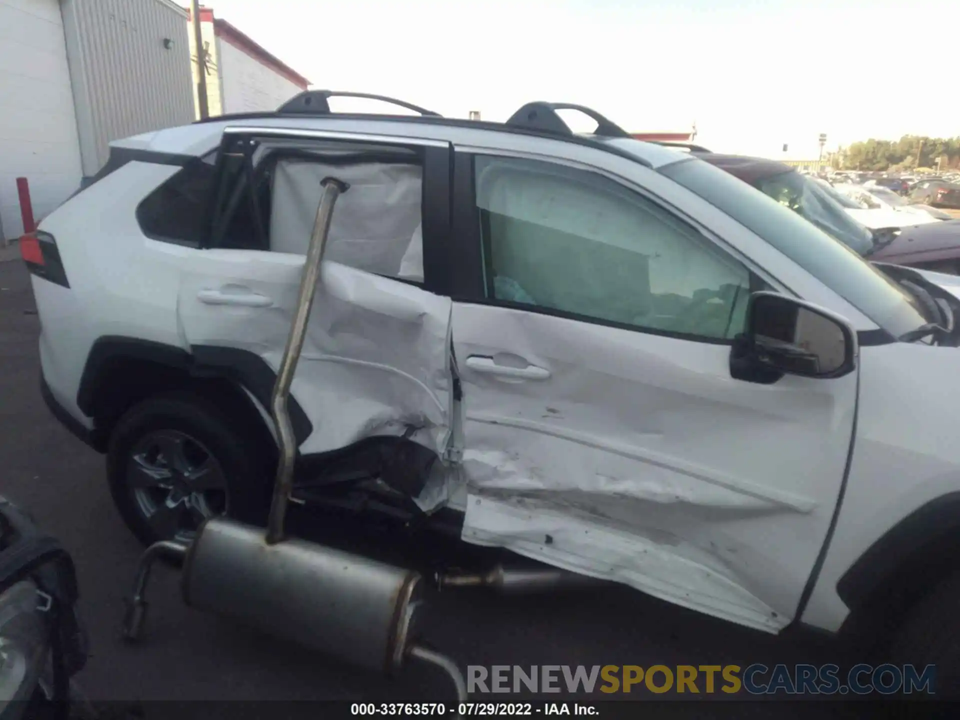 6 Photograph of a damaged car 2T3P1RFV7NC294939 TOYOTA RAV4 2022