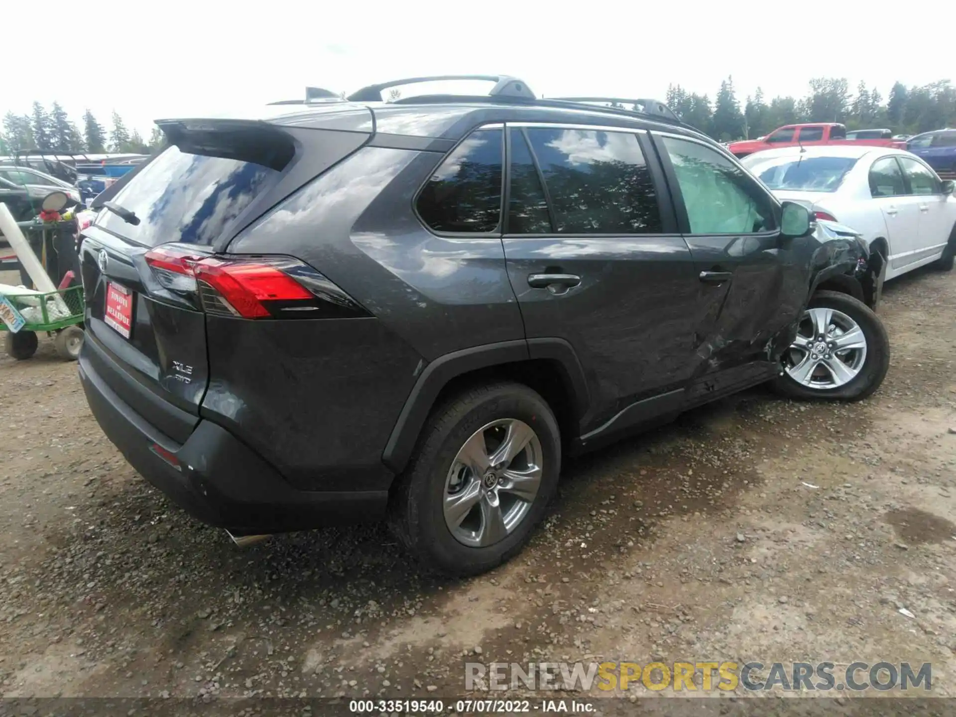 4 Photograph of a damaged car 2T3P1RFV7NW267223 TOYOTA RAV4 2022