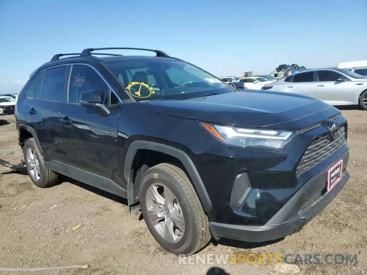 1 Photograph of a damaged car 2T3P1RFV8NC288034 TOYOTA RAV4 2022