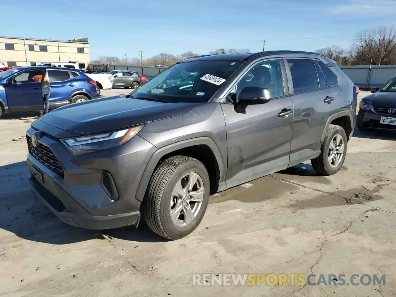 1 Photograph of a damaged car 2T3P1RFV8NC308573 TOYOTA RAV4 2022