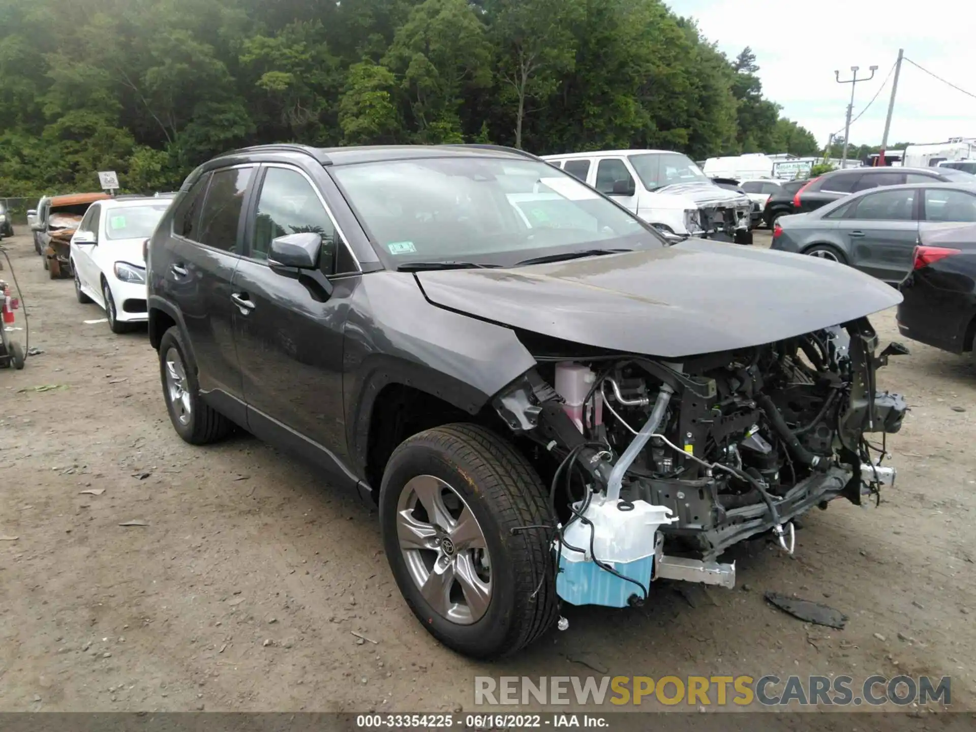 1 Photograph of a damaged car 2T3P1RFV8NW259647 TOYOTA RAV4 2022