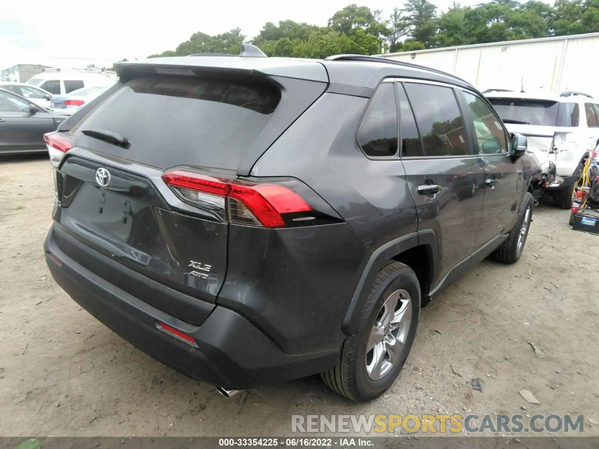 4 Photograph of a damaged car 2T3P1RFV8NW259647 TOYOTA RAV4 2022