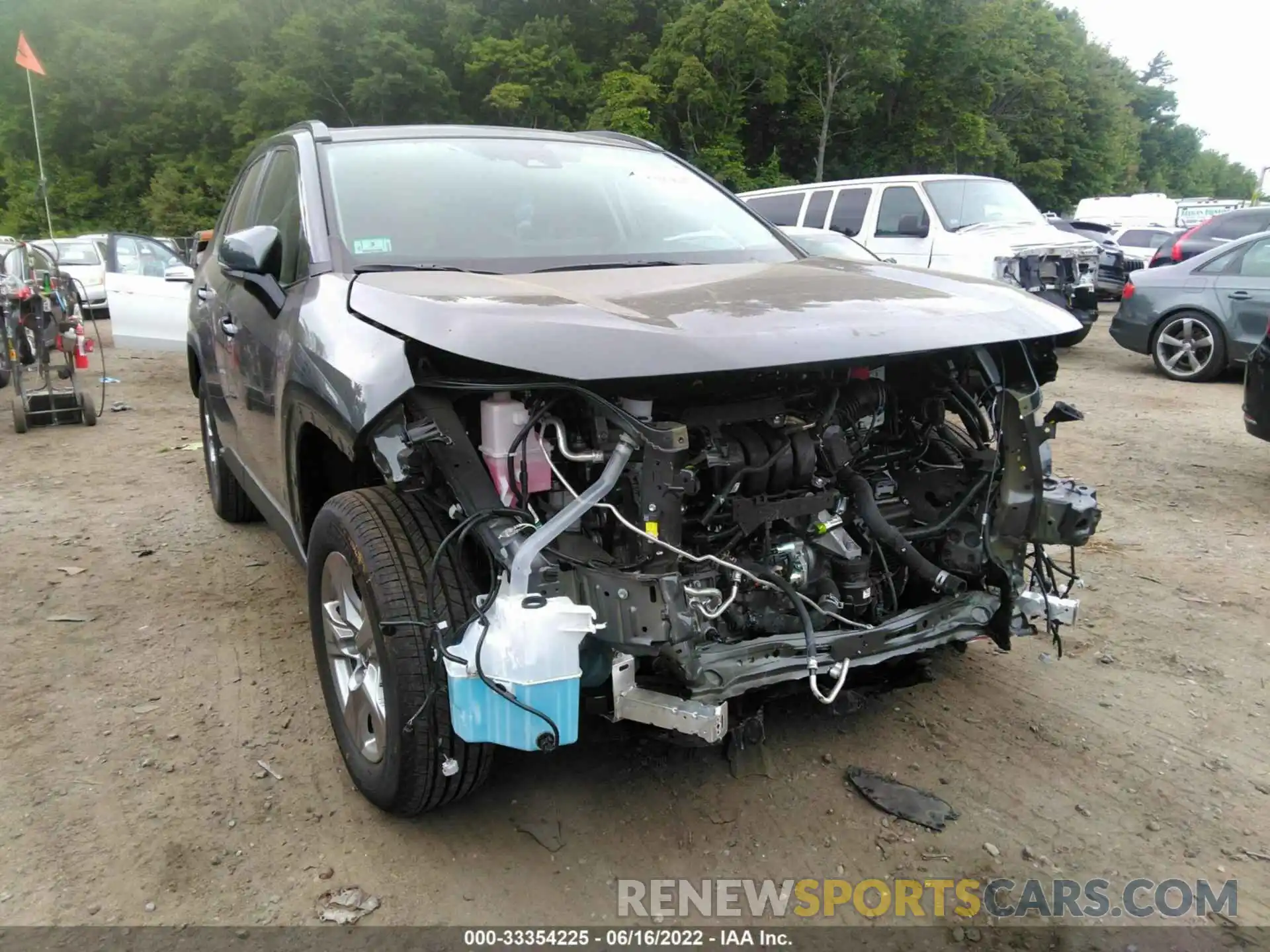 6 Photograph of a damaged car 2T3P1RFV8NW259647 TOYOTA RAV4 2022