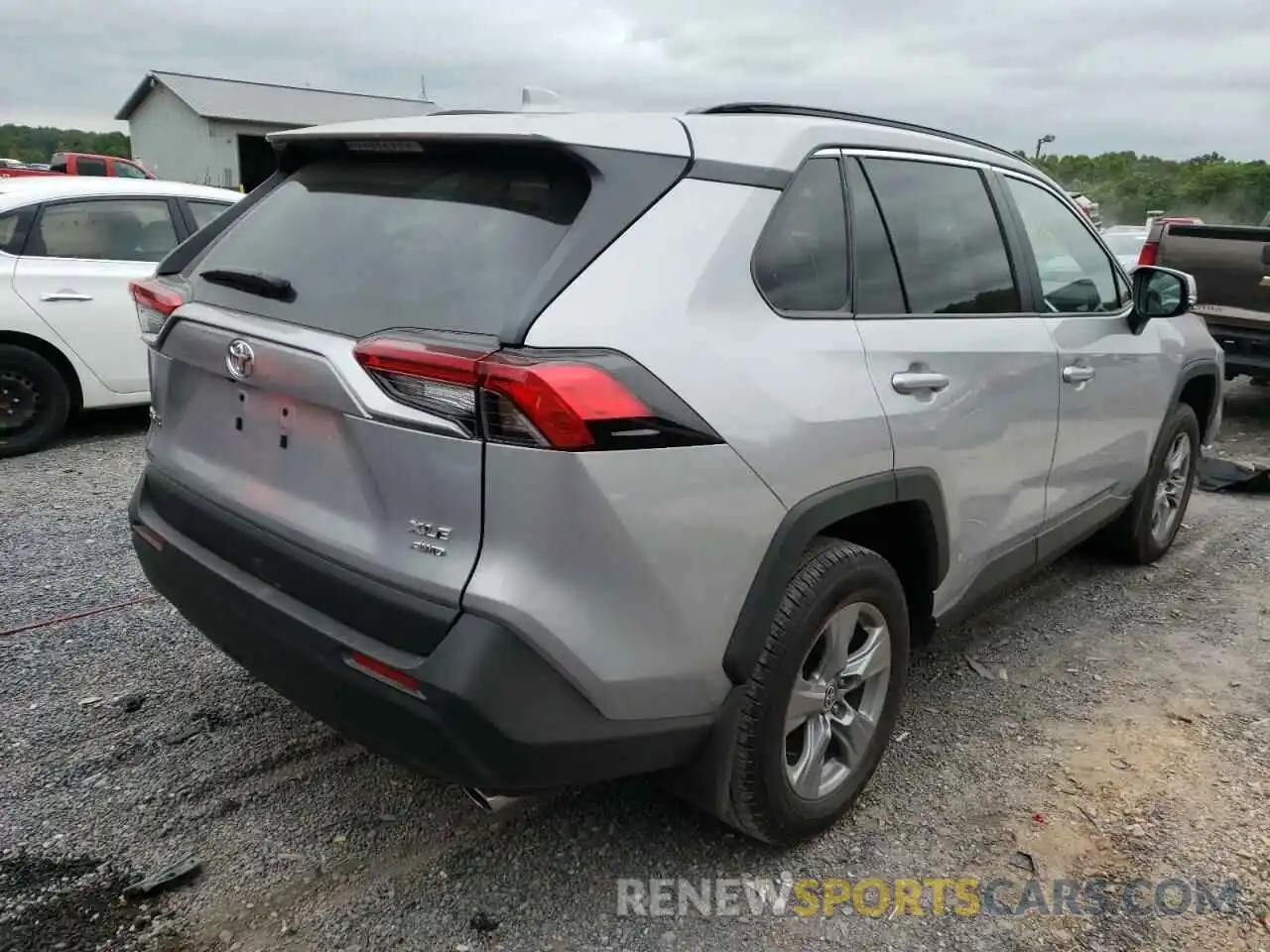 4 Photograph of a damaged car 2T3P1RFV9NC266124 TOYOTA RAV4 2022