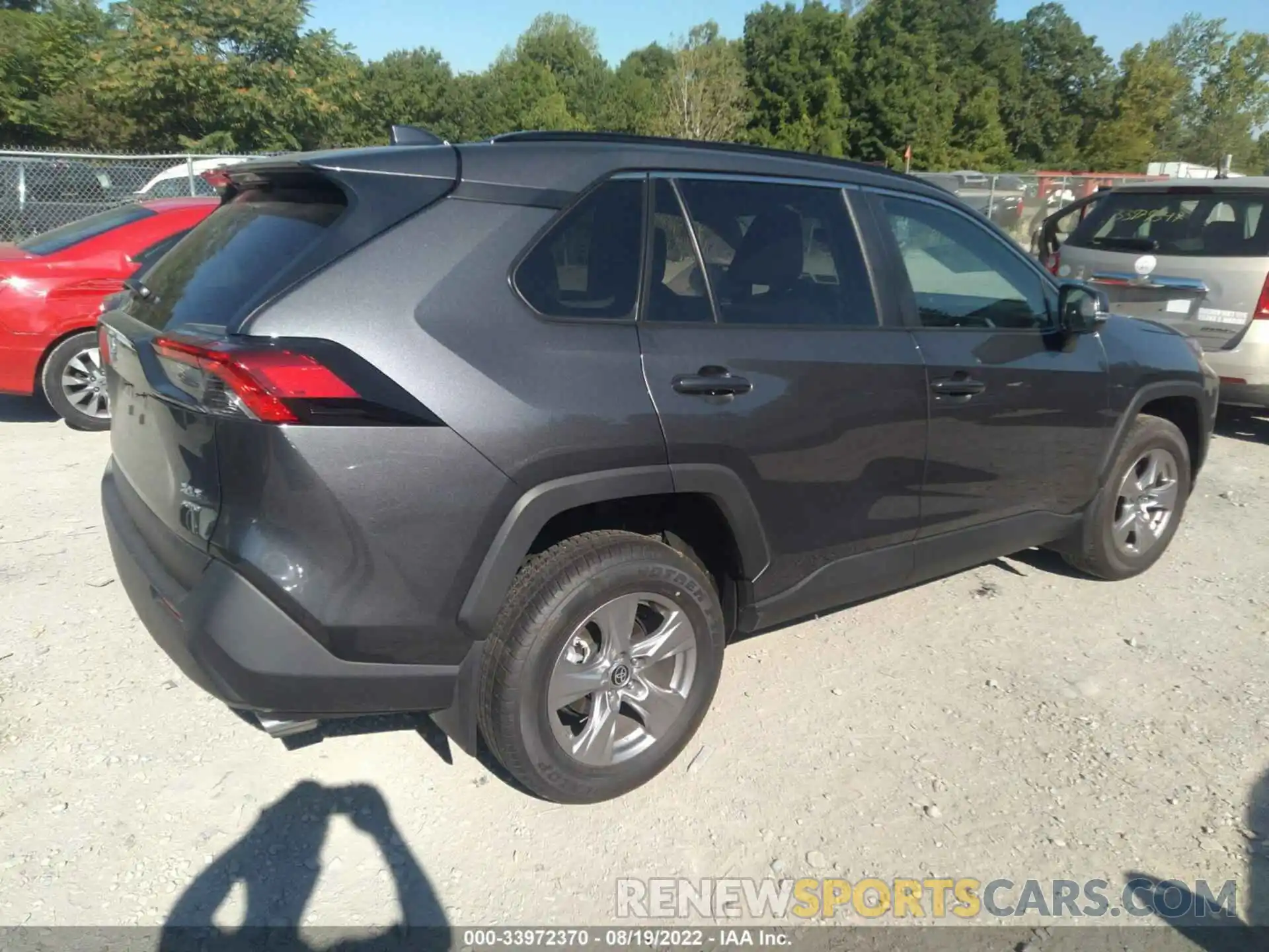 4 Photograph of a damaged car 2T3P1RFV9NC285062 TOYOTA RAV4 2022