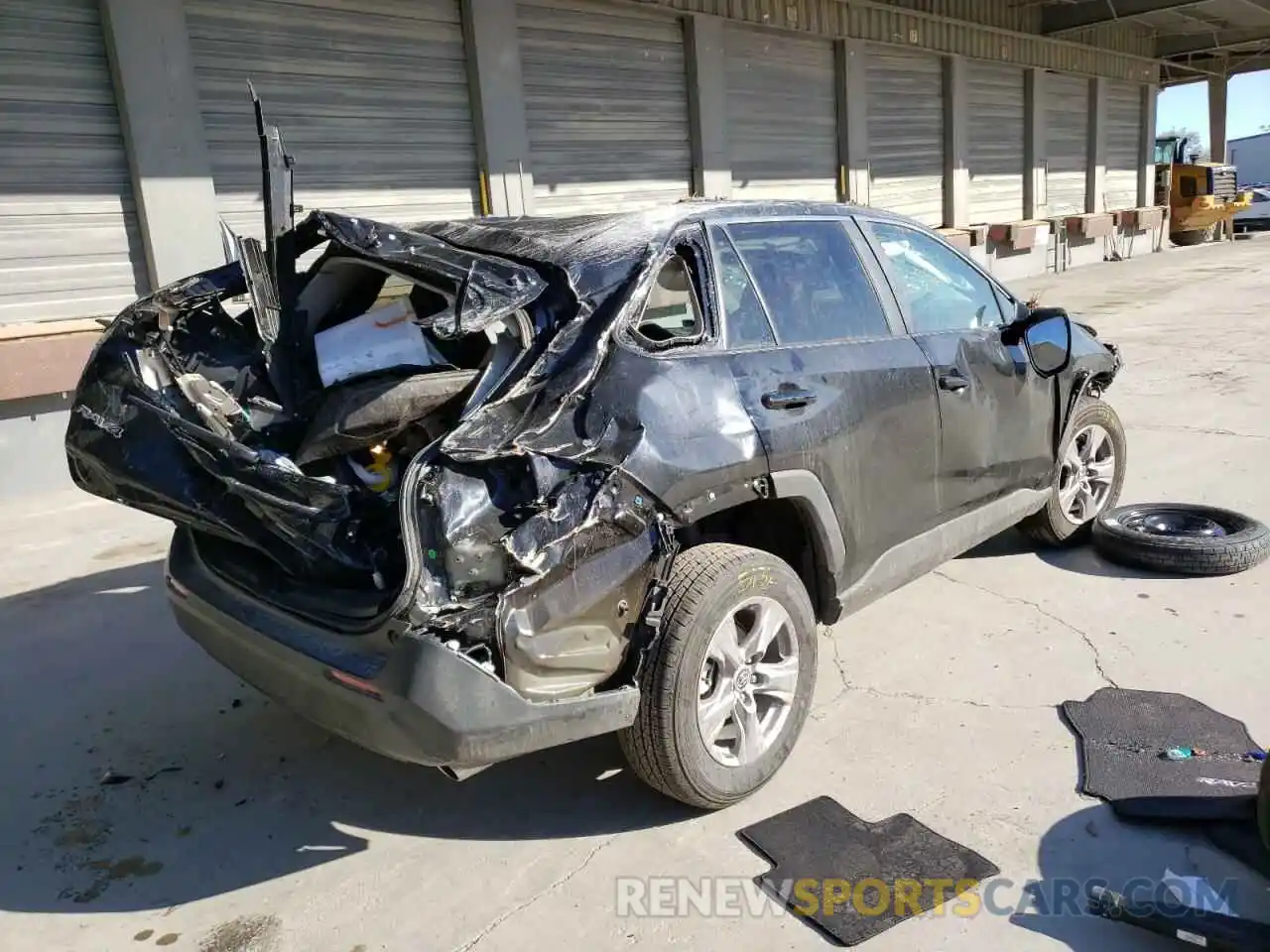 4 Photograph of a damaged car 2T3P1RFV9NW251167 TOYOTA RAV4 2022